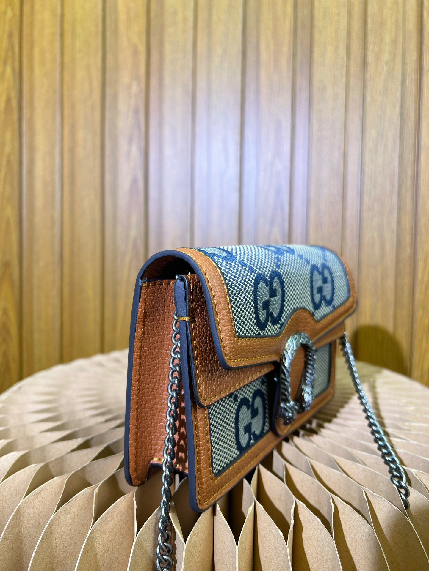 GUCCI BAG 423-2