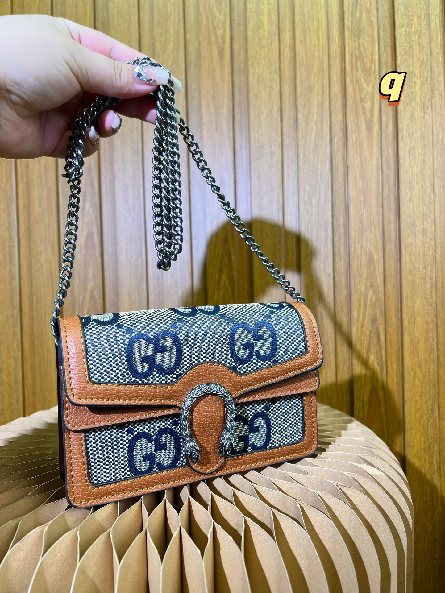 GUCCI BAG 423-2