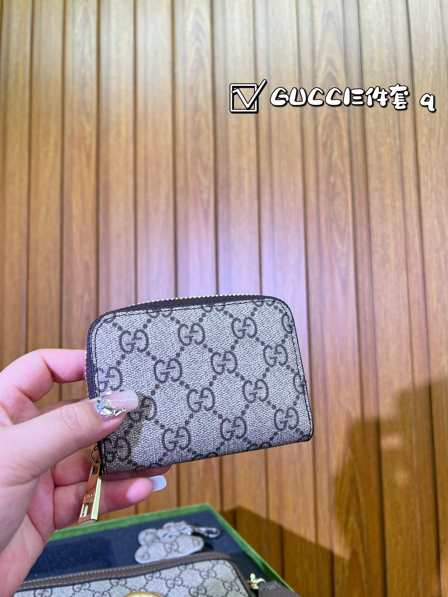 GUCCI BAG 424
