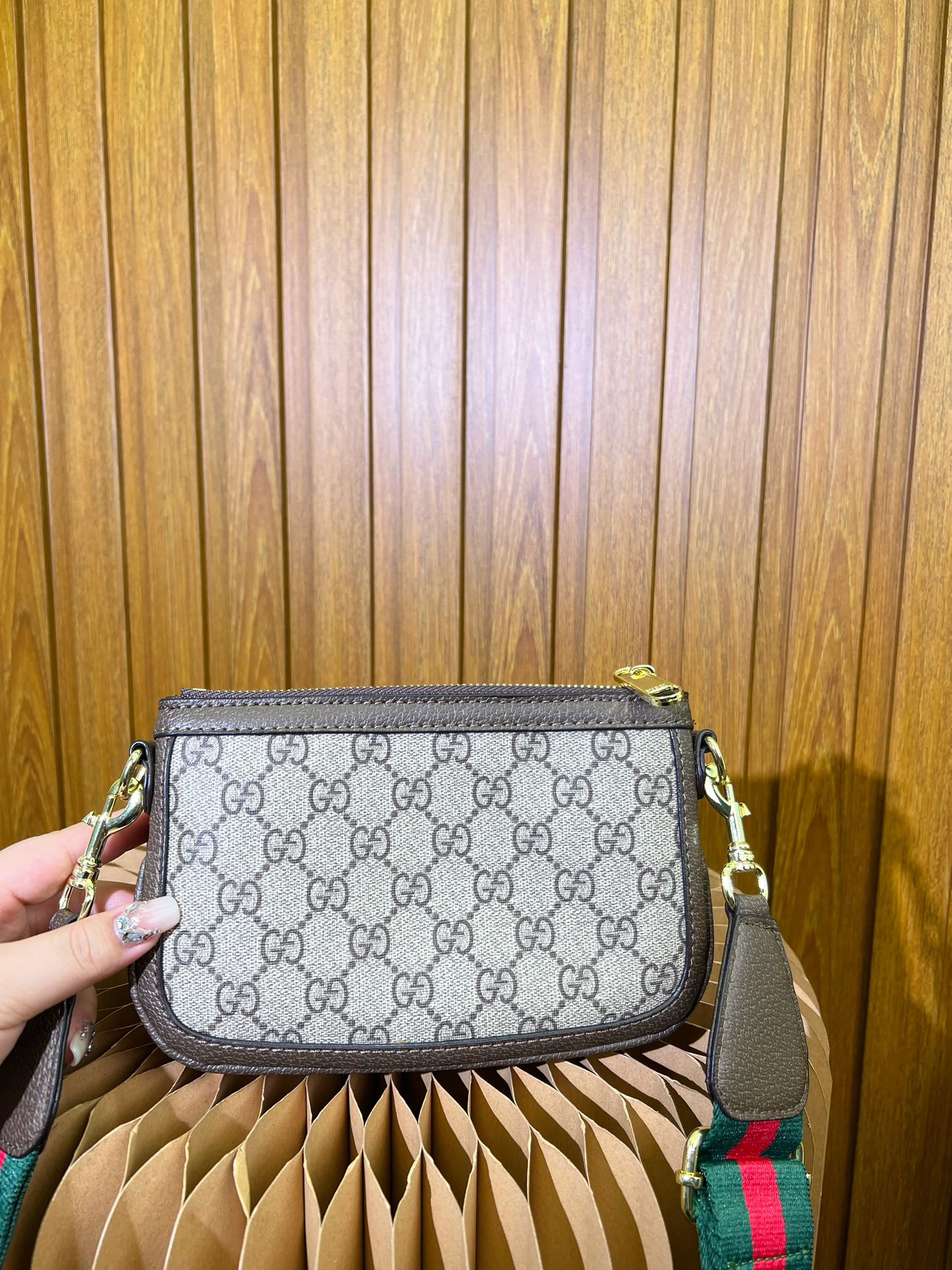 GUCCI BAG 424