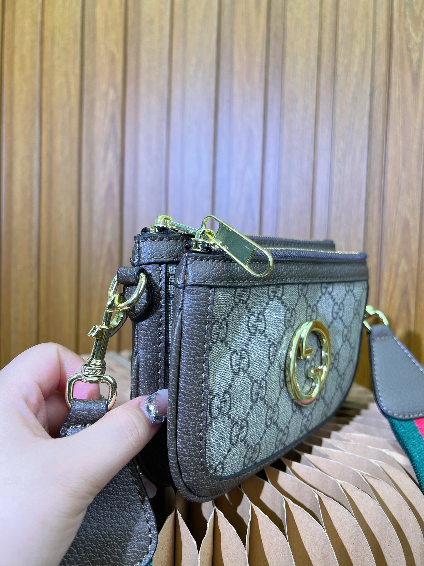 GUCCI BAG 424