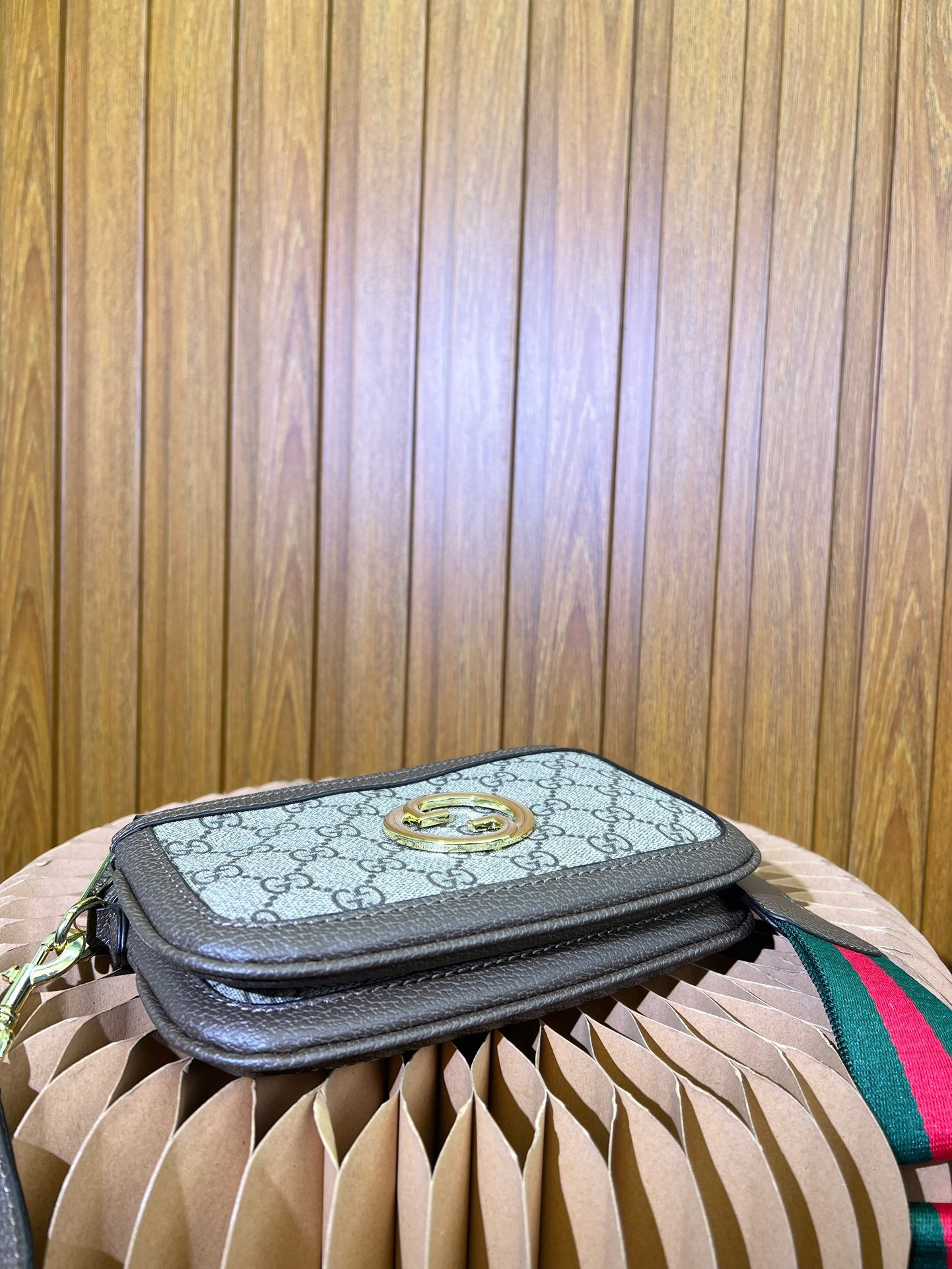 GUCCI BAG 424