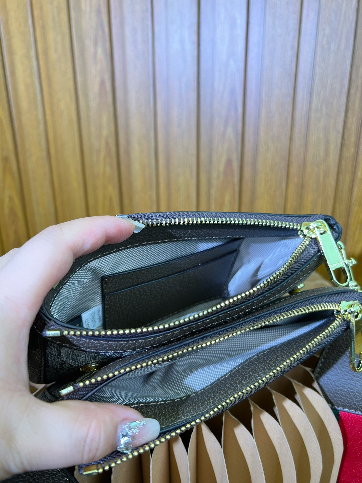 GUCCI BAG 424