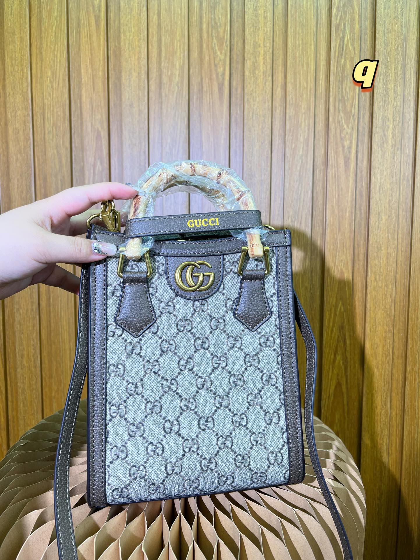 GUCCI BAG 425-1