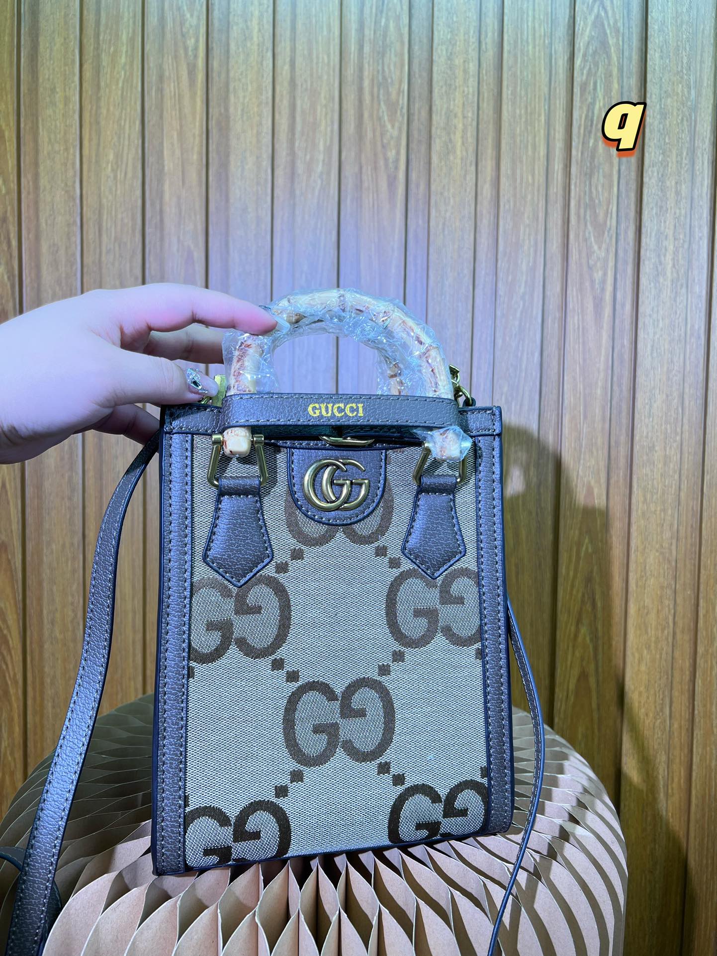 GUCCI BAG 425-1