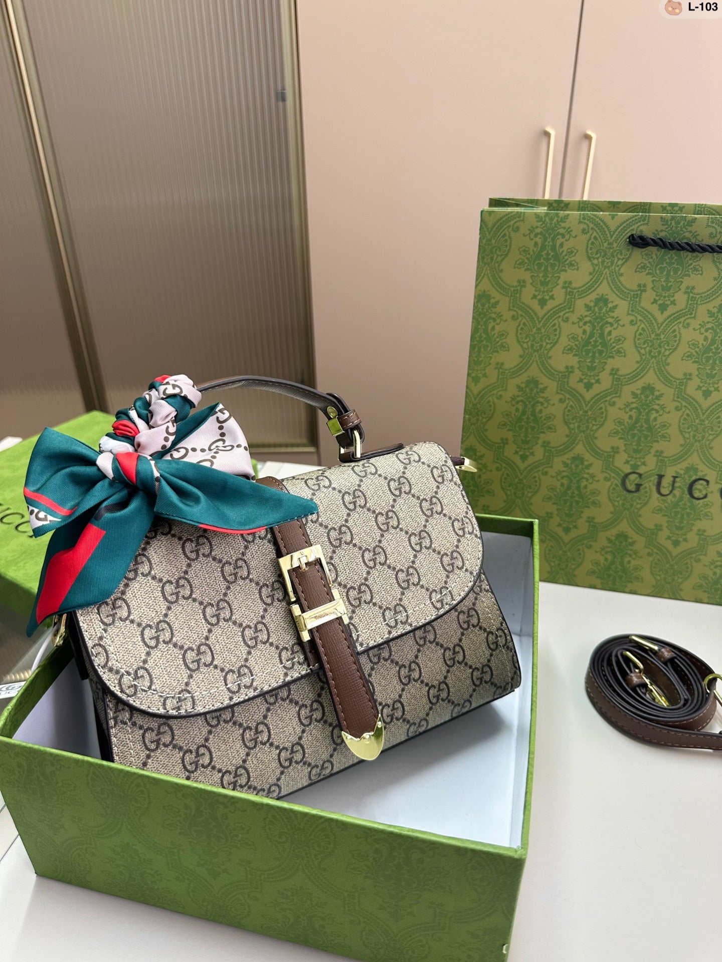 GUCCI BAG  428
