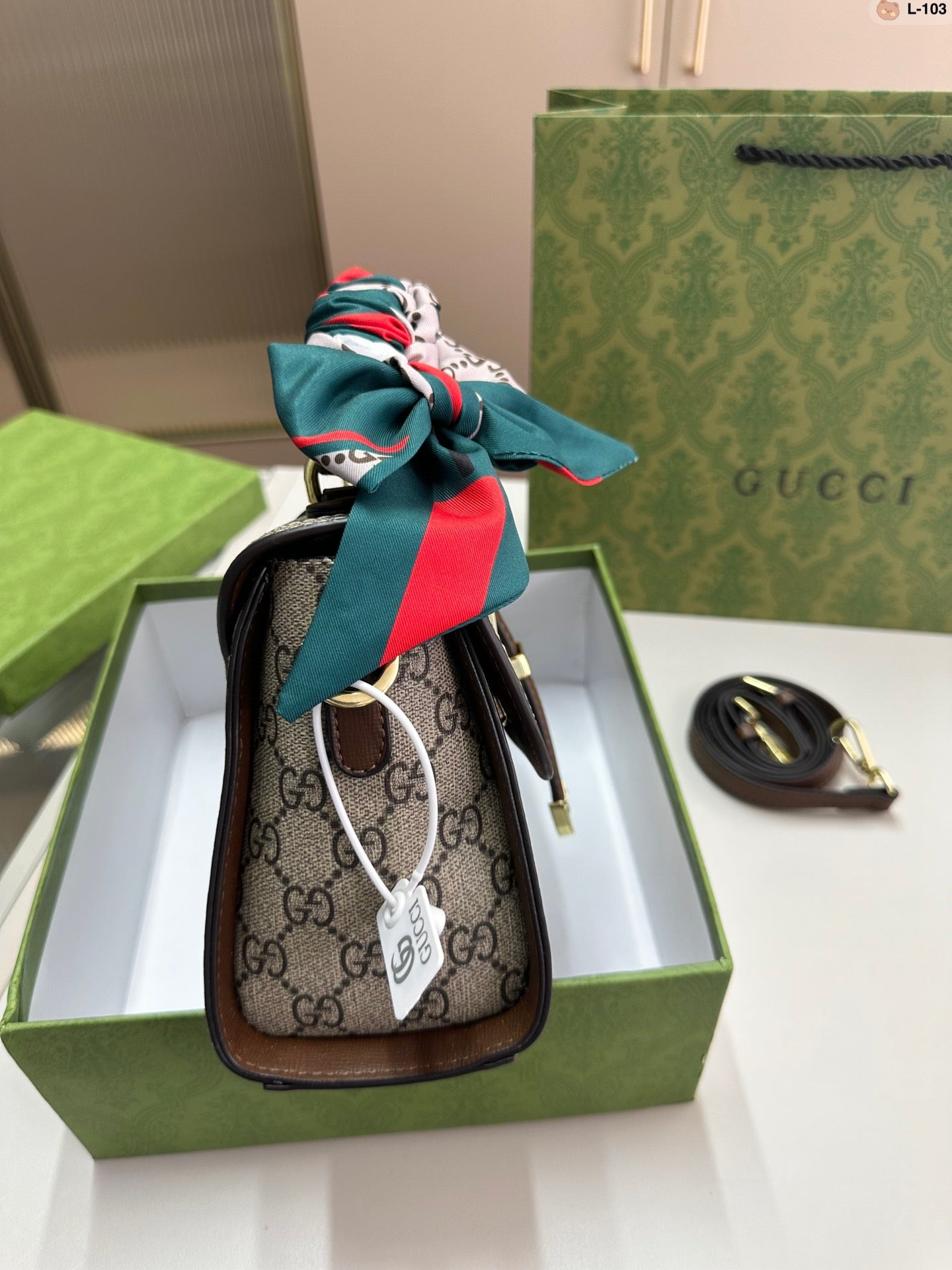 GUCCI BAG  428