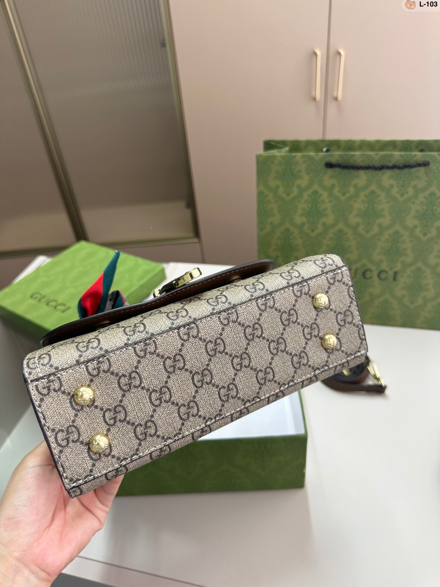 GUCCI BAG  428
