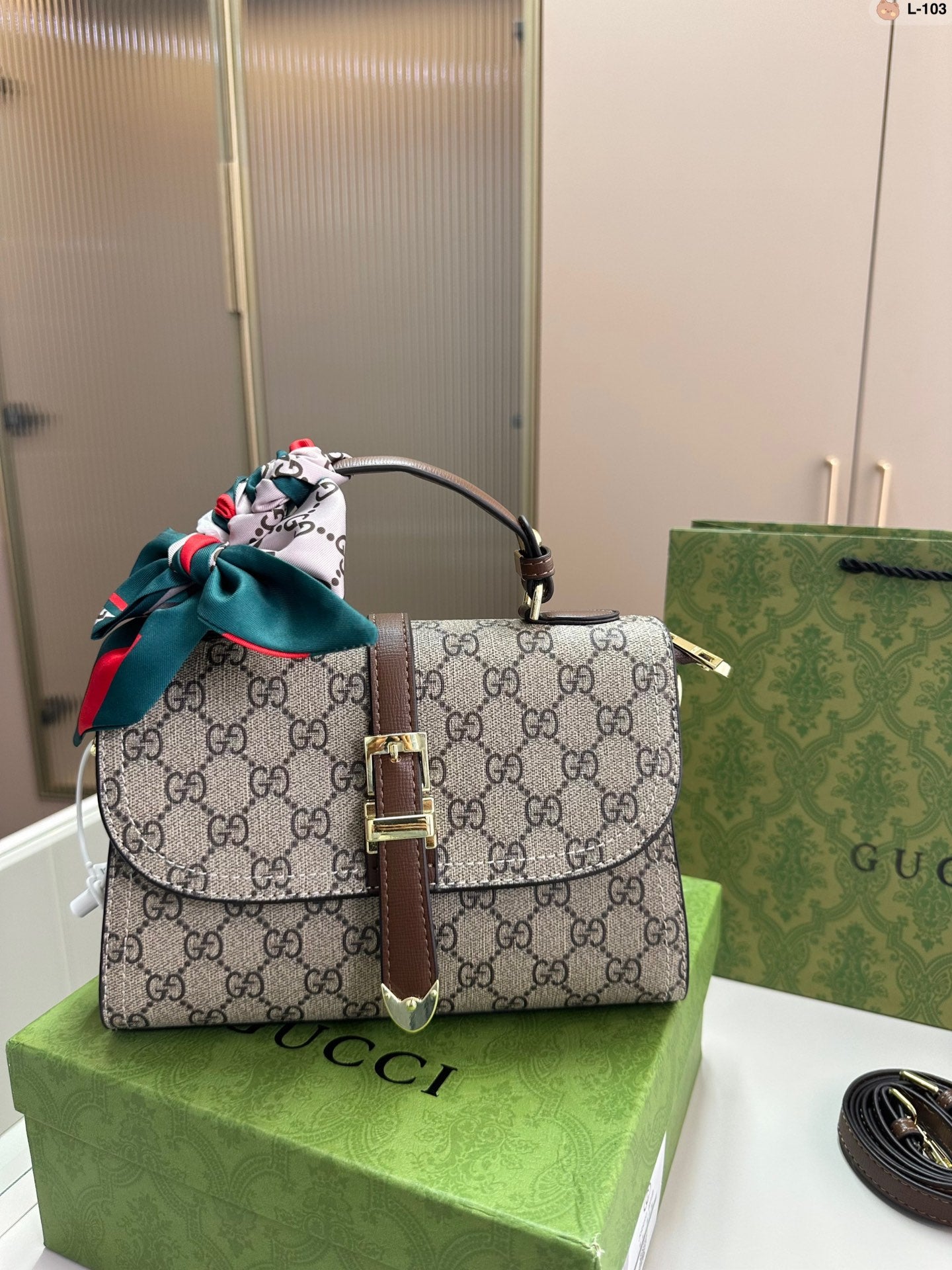 GUCCI BAG  428