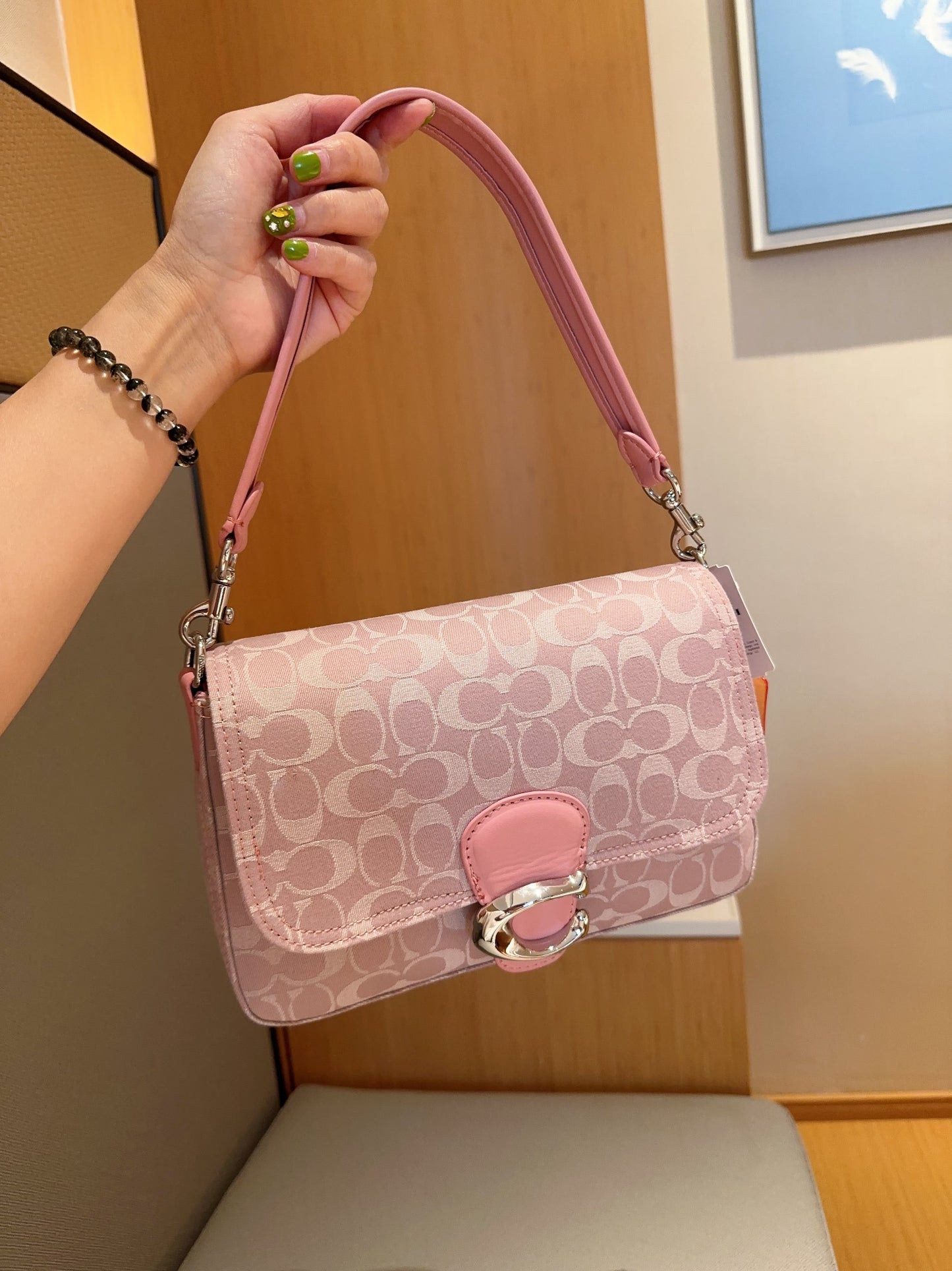 Co-BAG677
