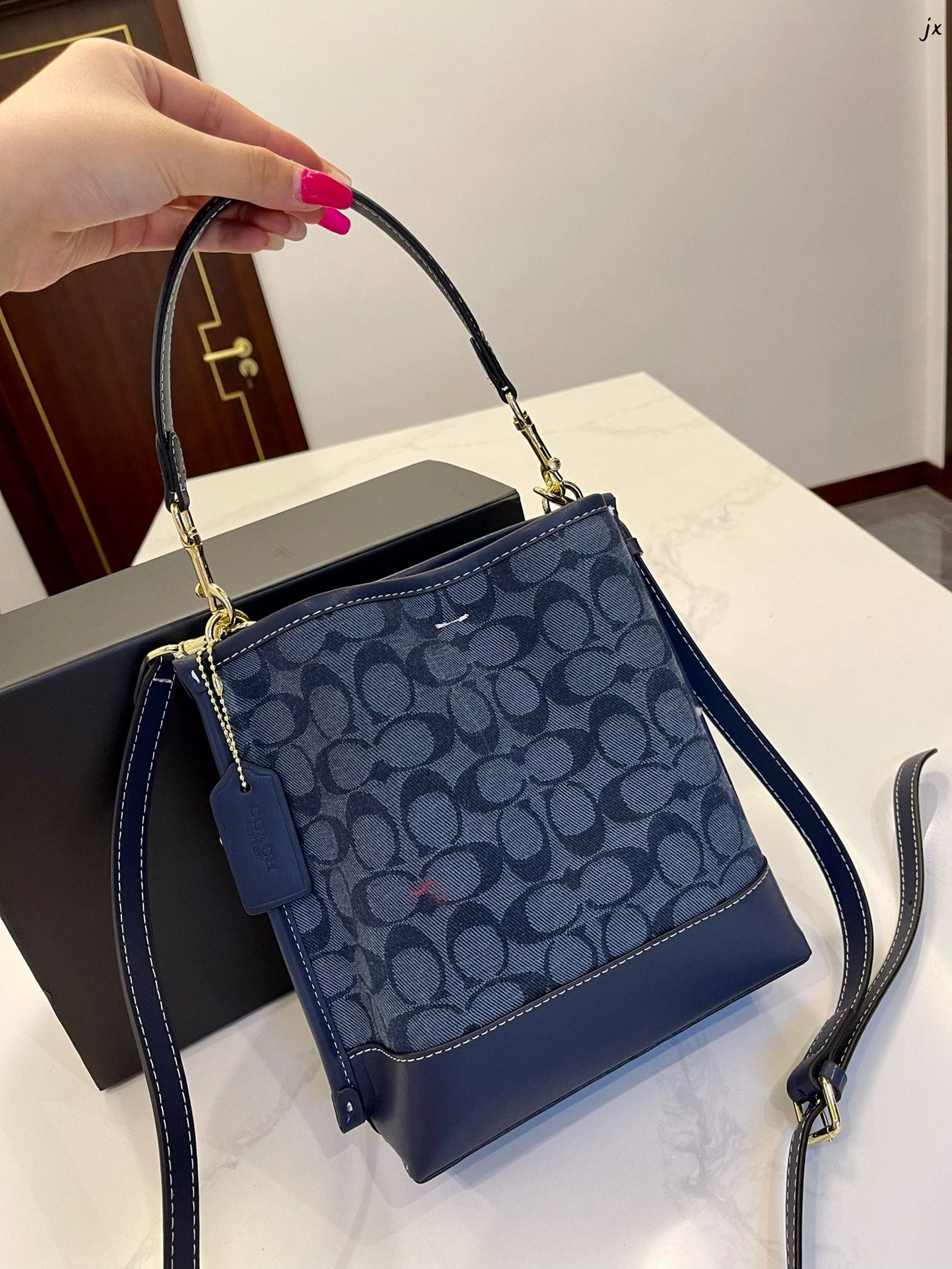 Co-BAG678