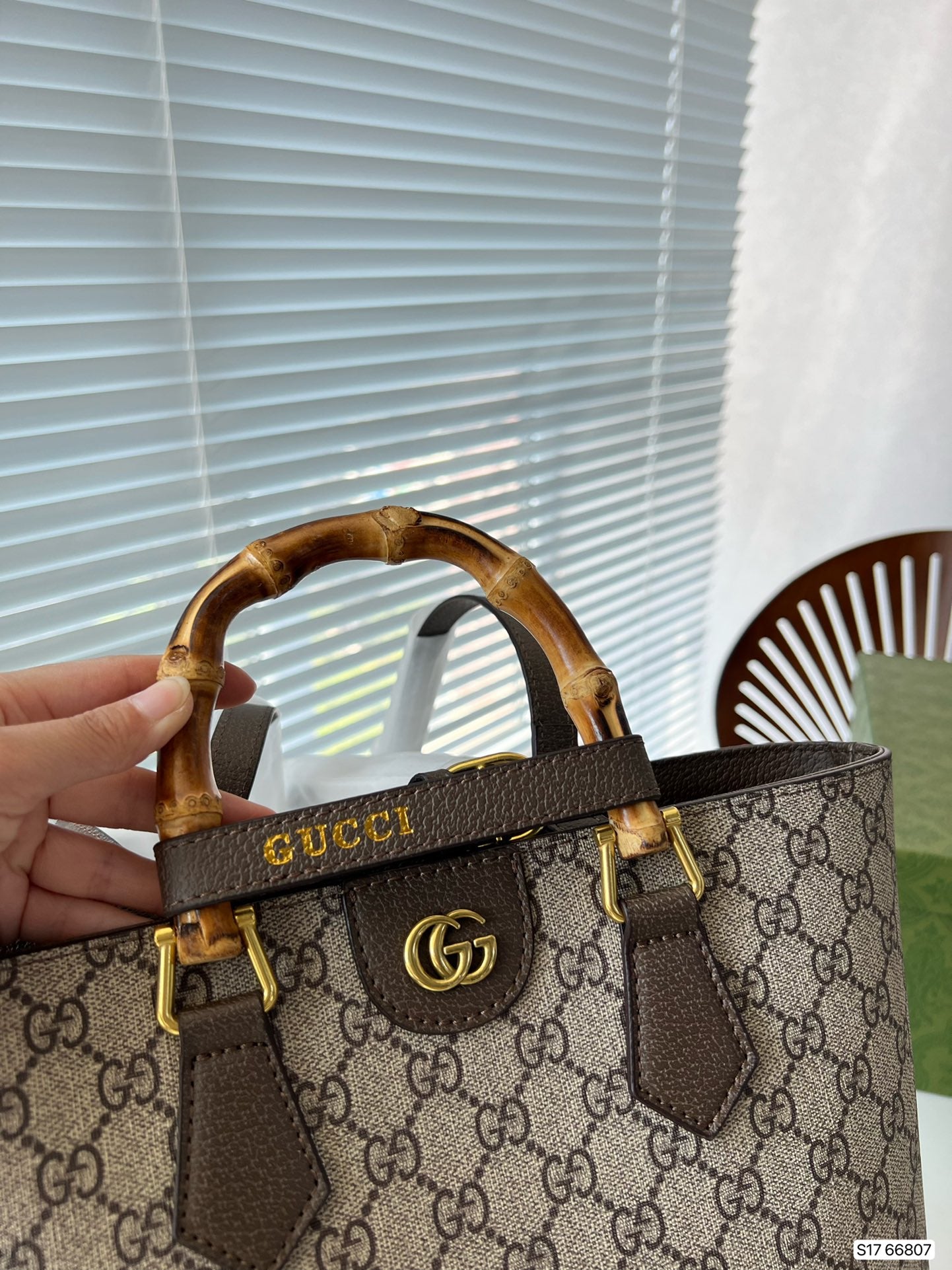 GUCCI BAG 432