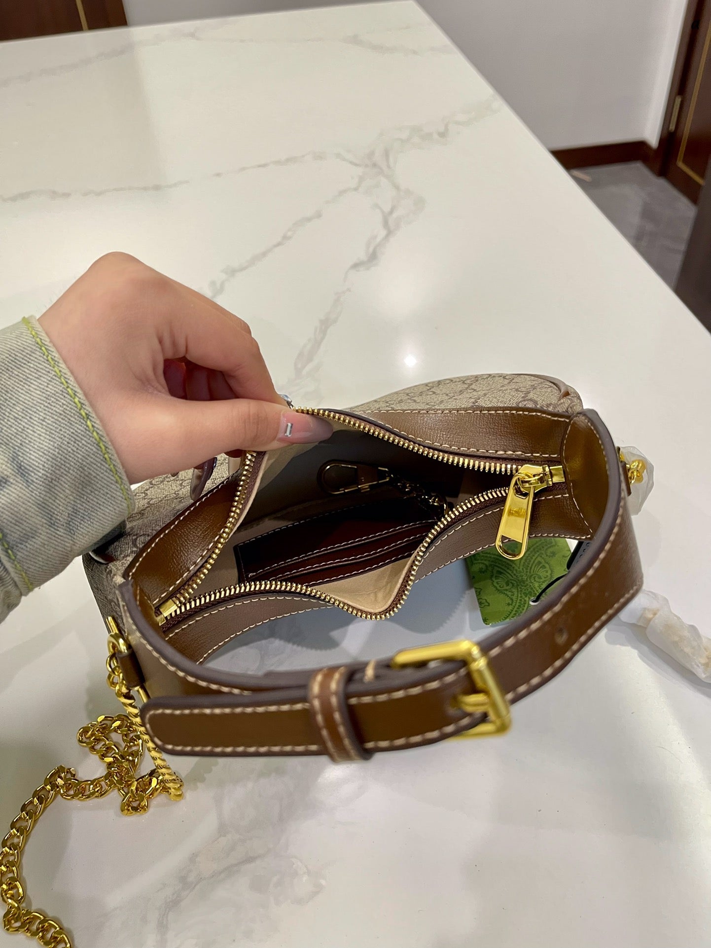 GUCCI BAG 434-2