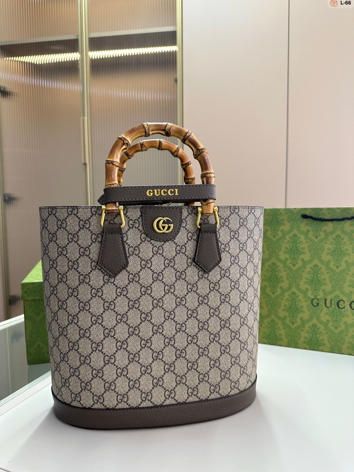 GUCCI BAG 432