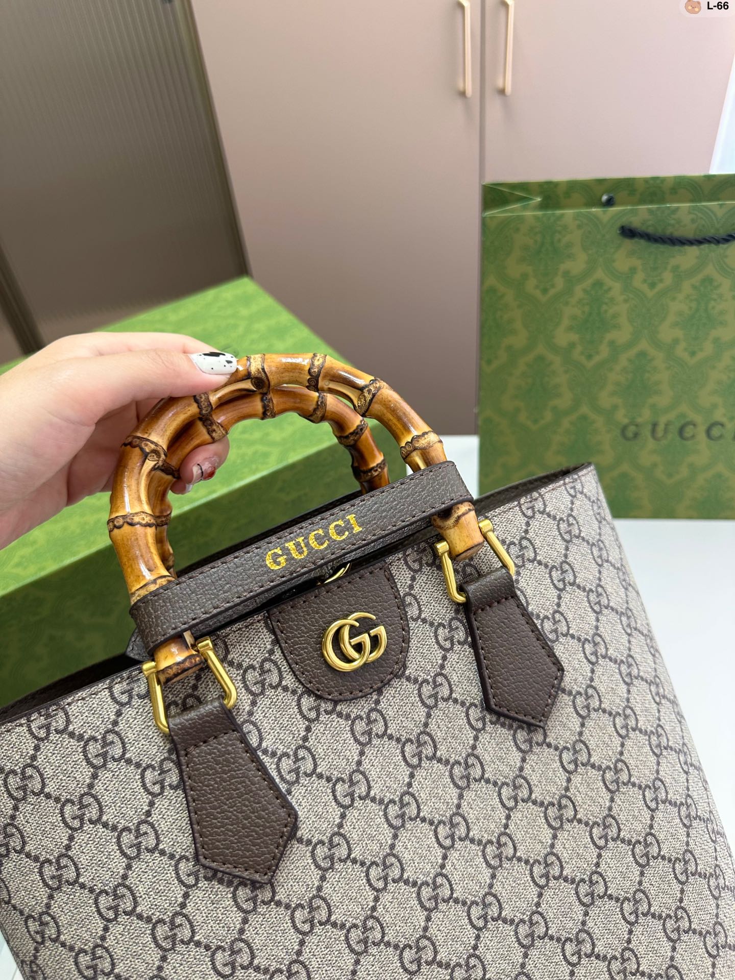 GUCCI BAG 432