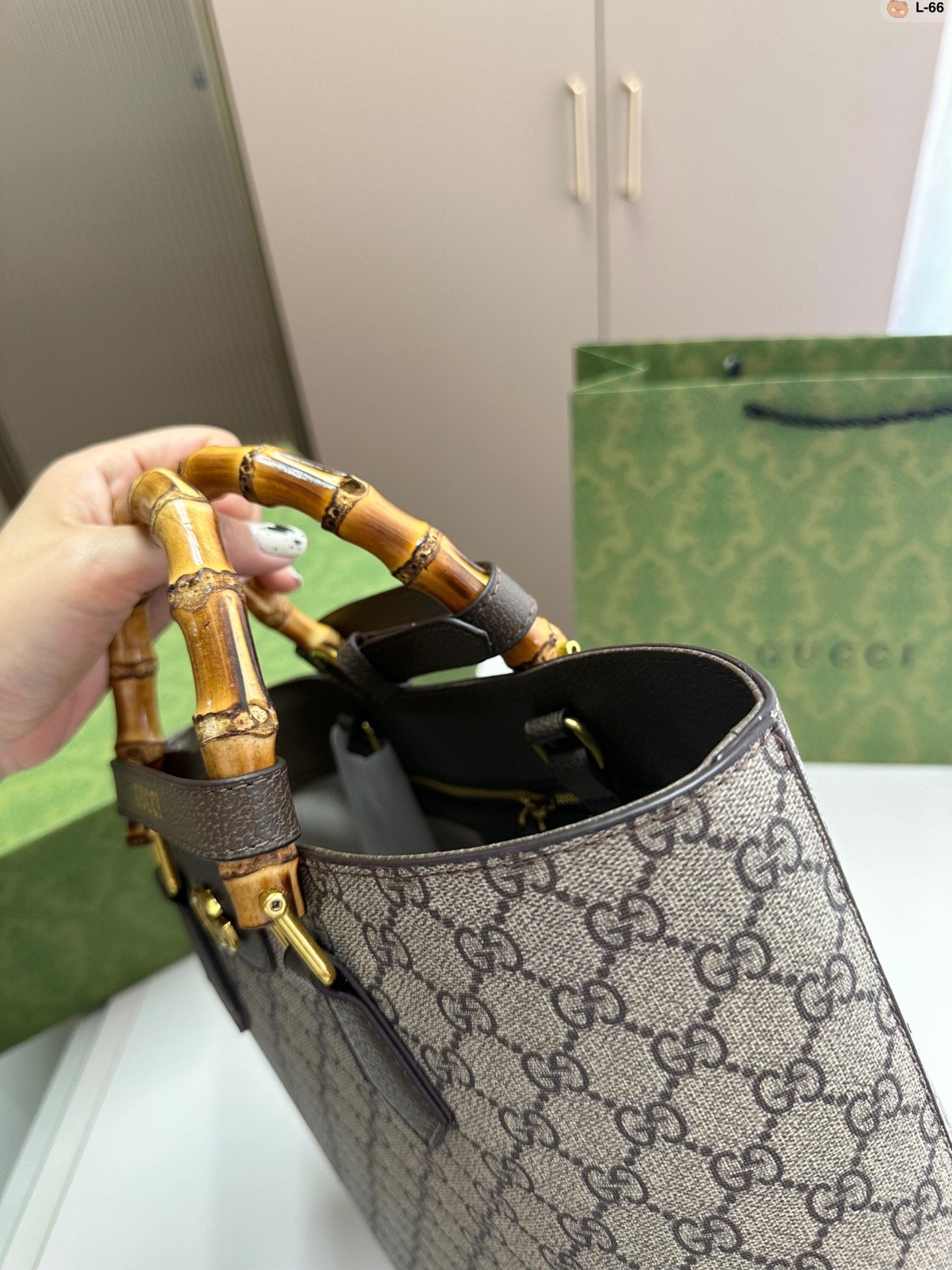 GUCCI BAG 432