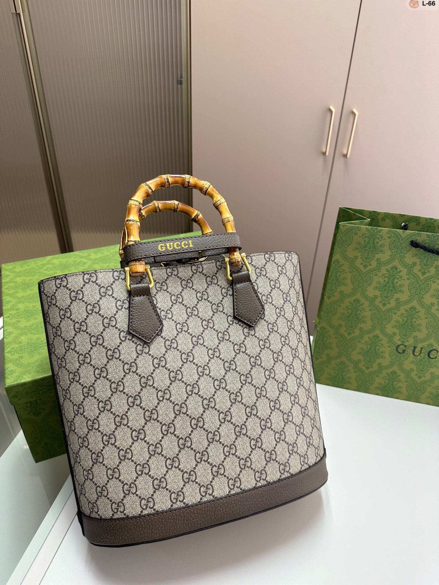 GUCCI BAG 432