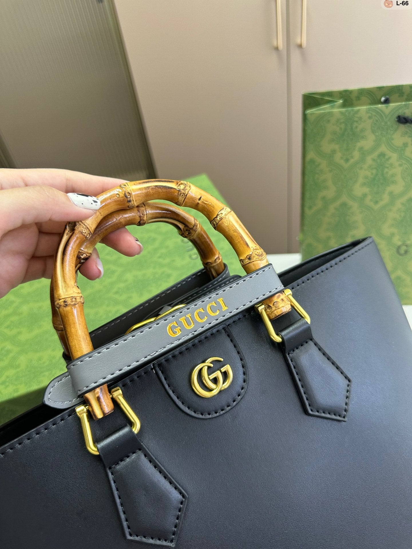 GUCCI BAG 432