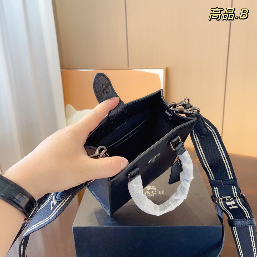 Co-BAG124
