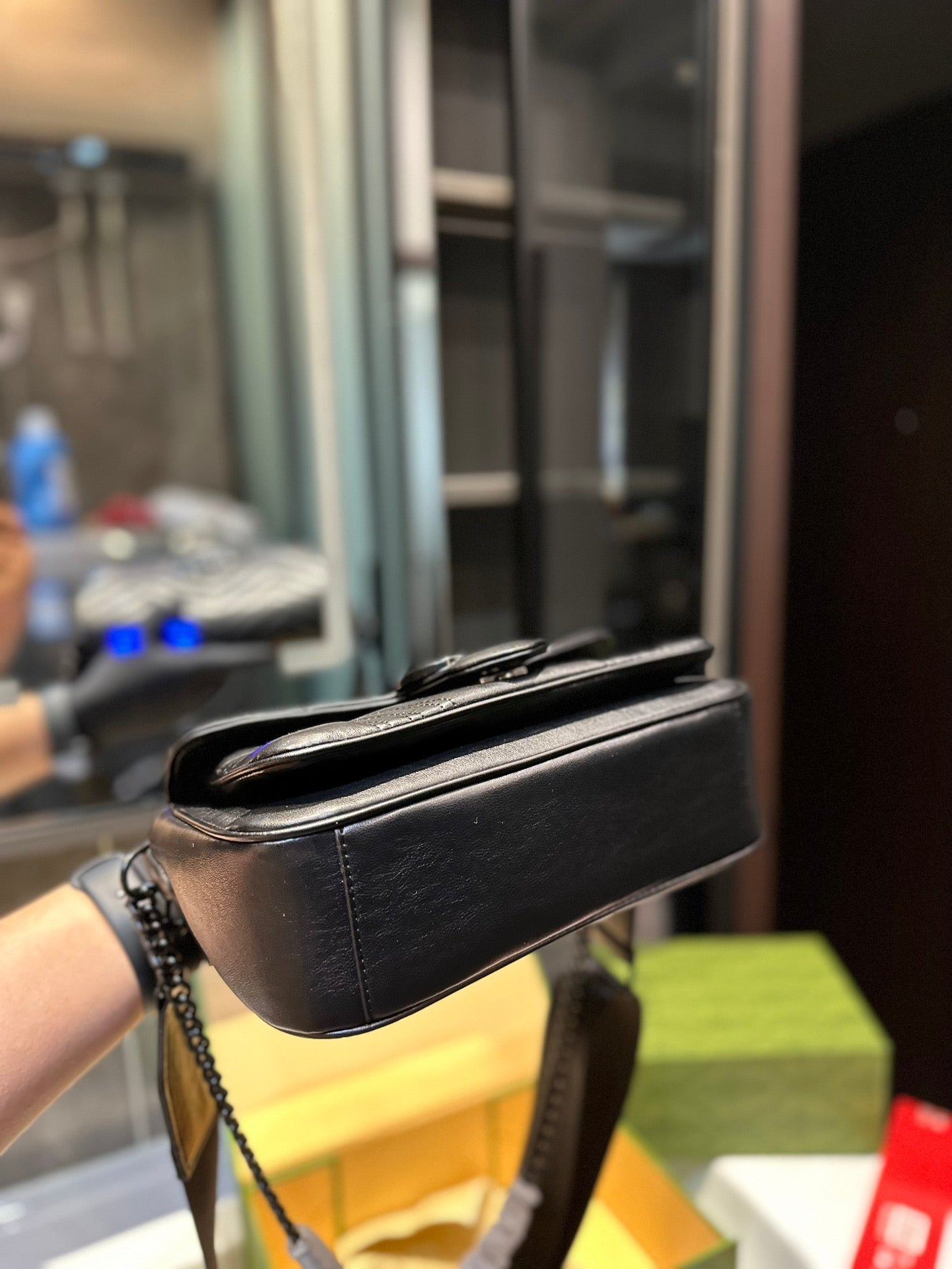 GUCCI  BAG 472-2