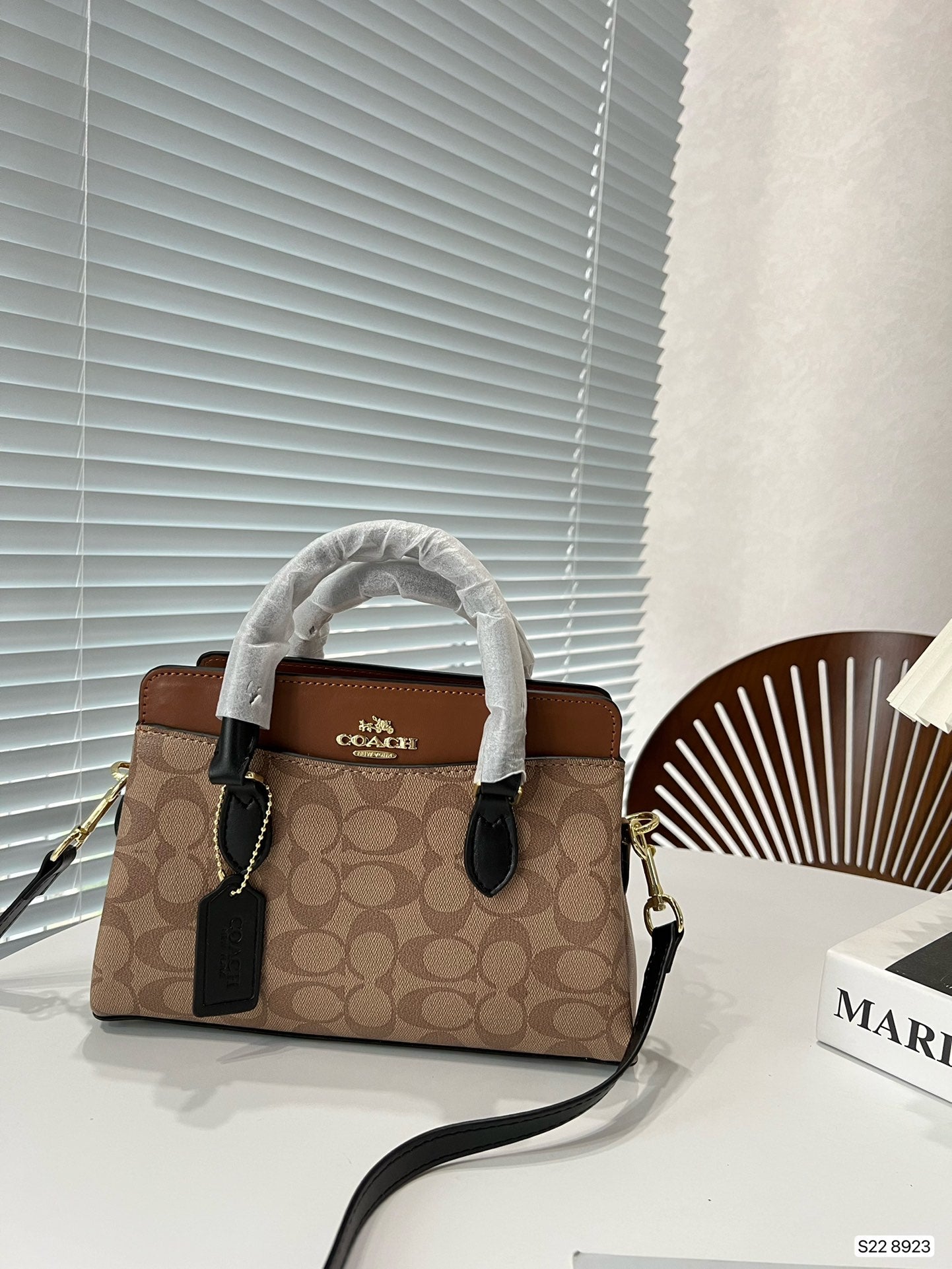 Co-BAG52