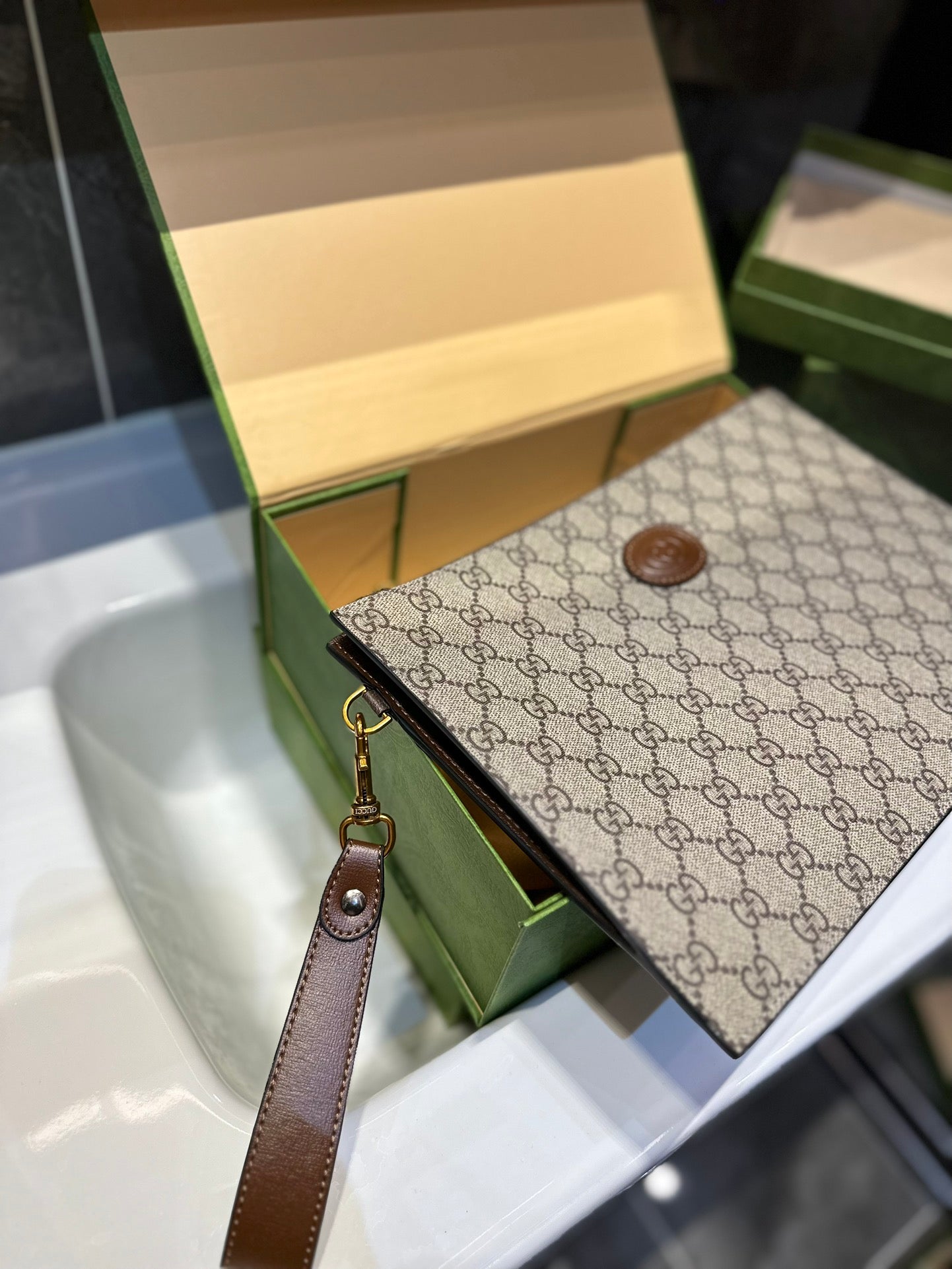 GUCCI BAG 476