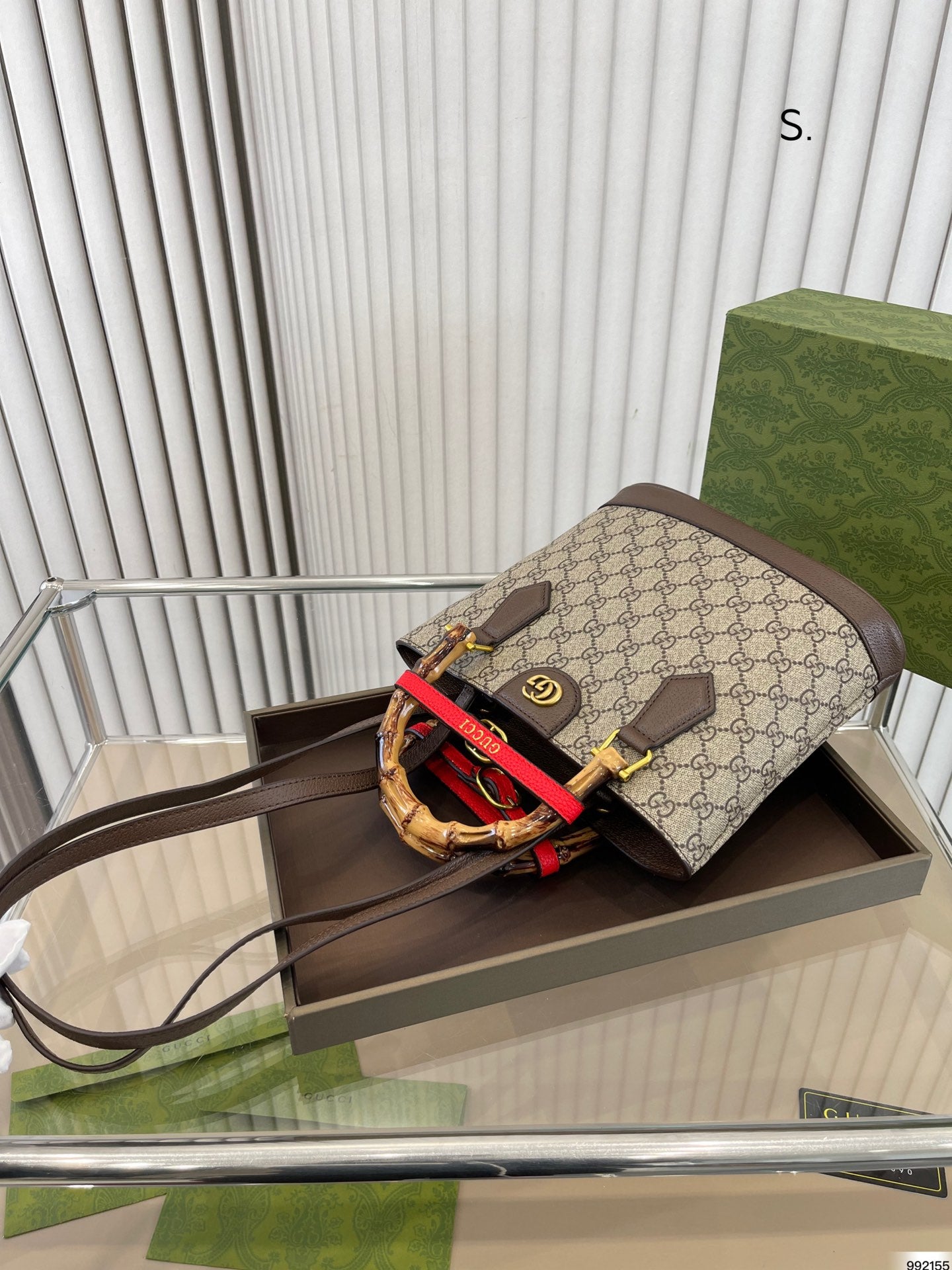GUCCI BAG 477-1