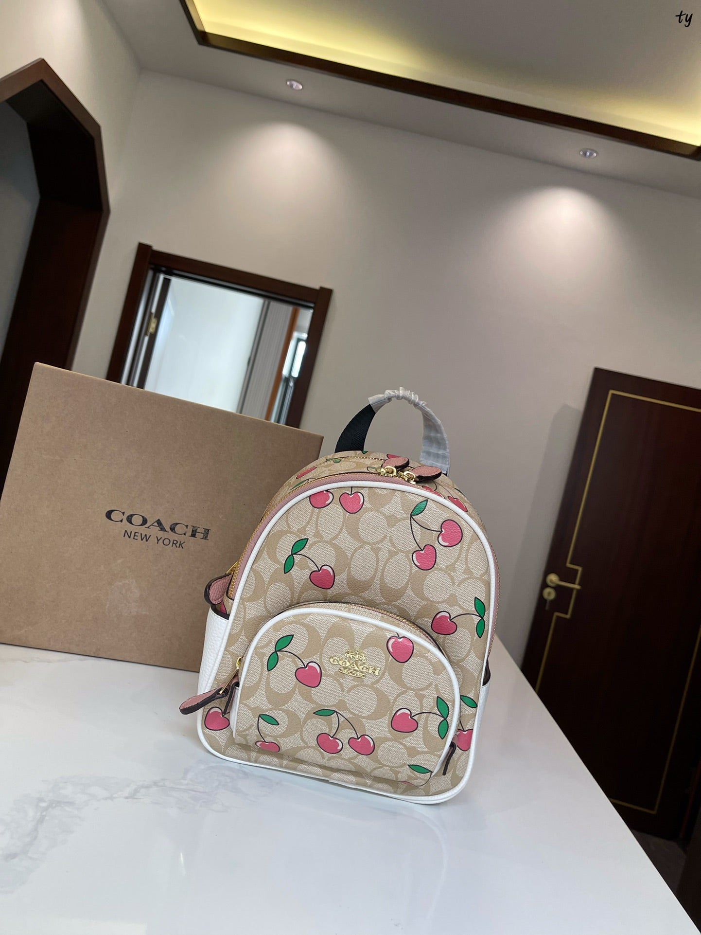 Co-BAG681
