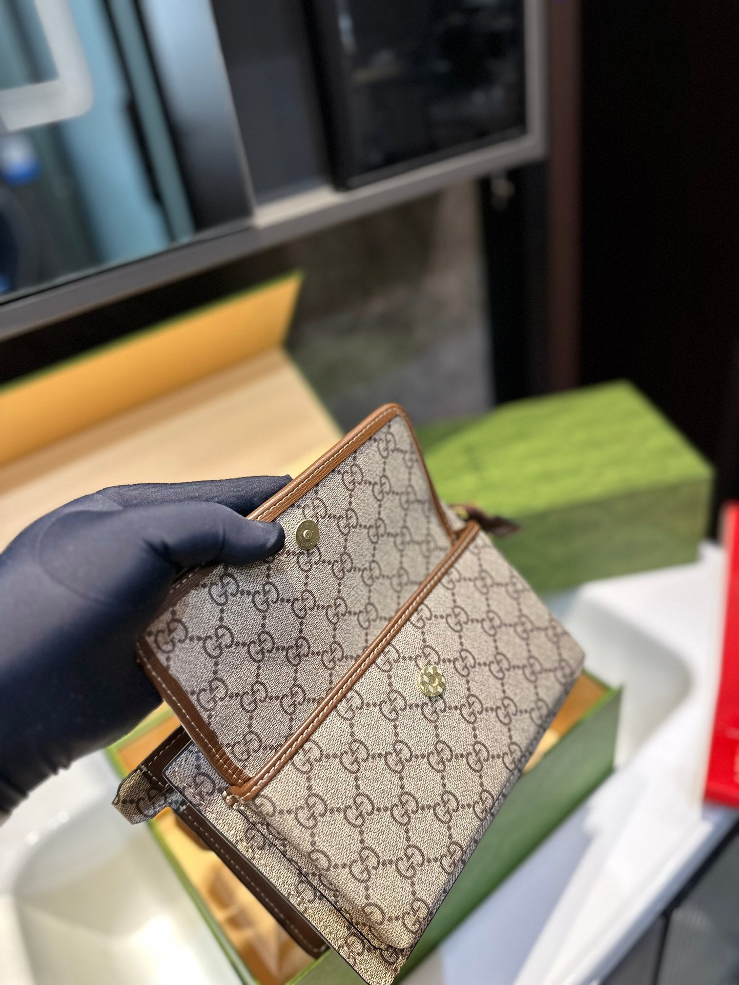 GUCCI BAG  484