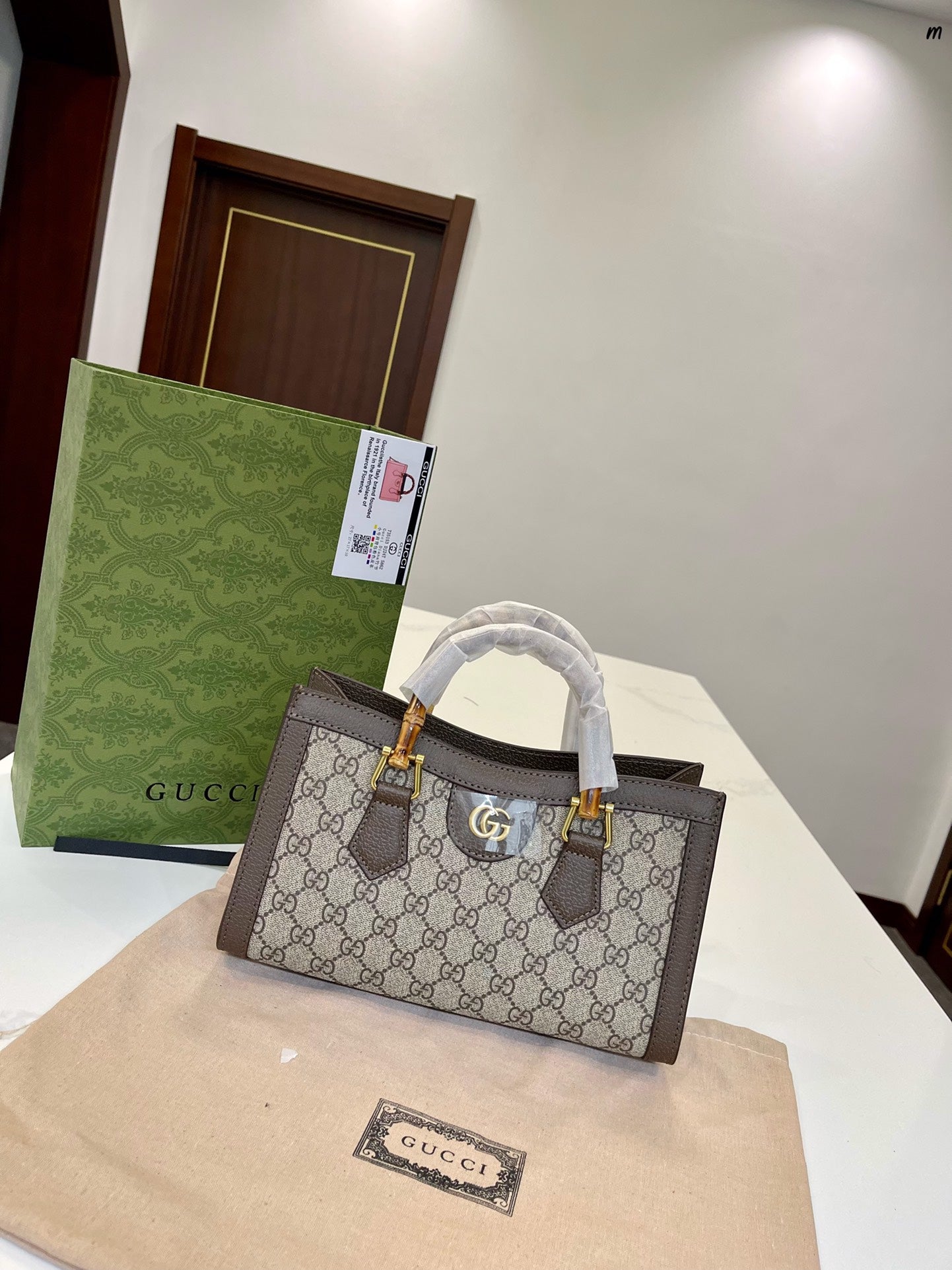 GUCCI BAG 504-1