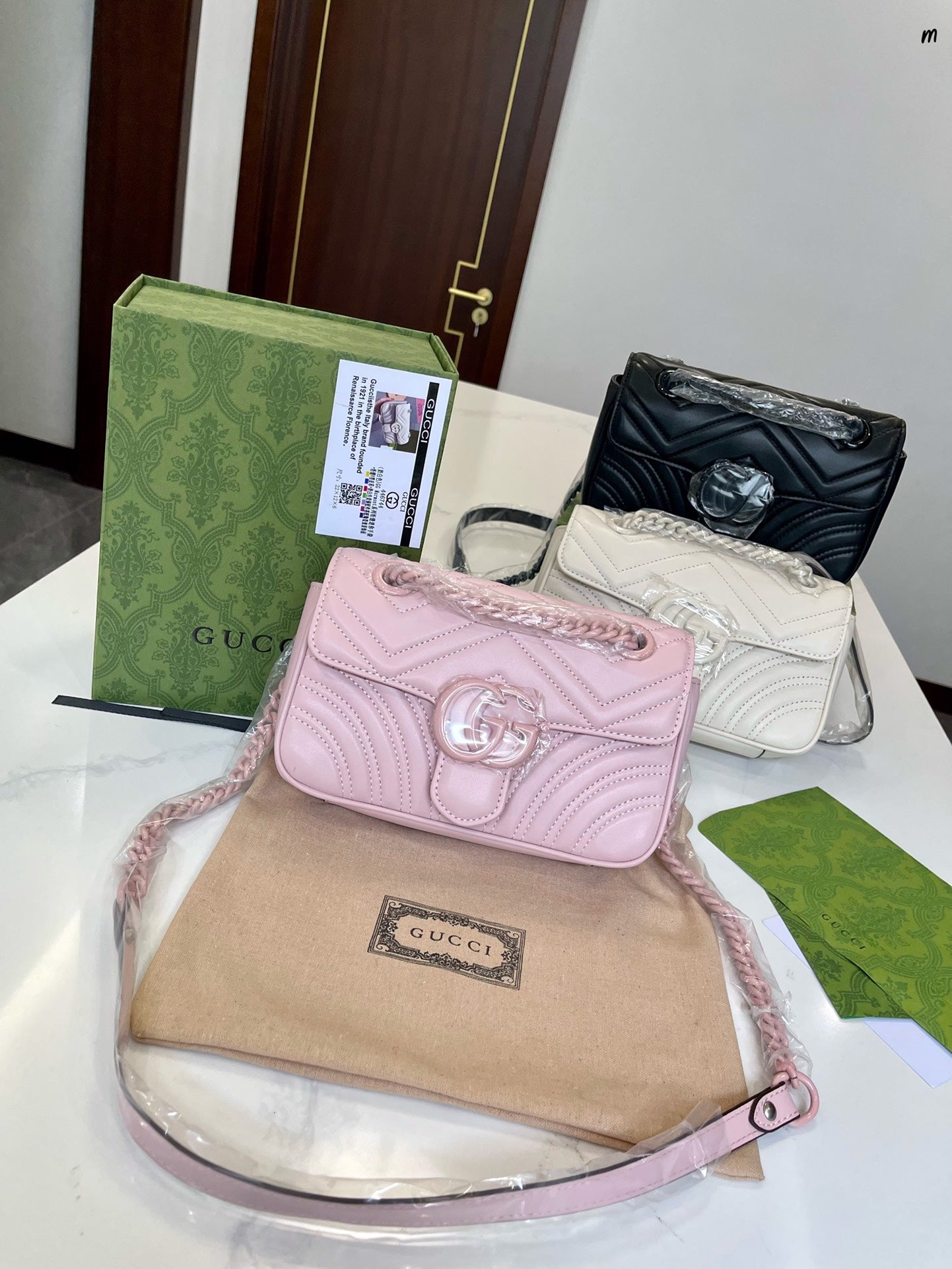 GUCCI BAG  511
