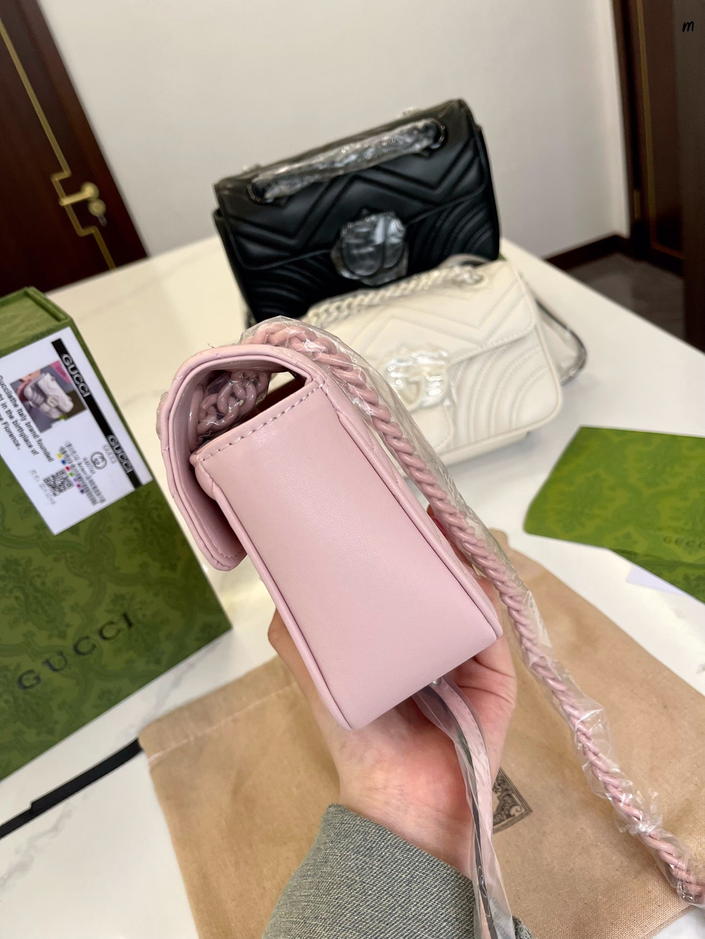 GUCCI BAG  511