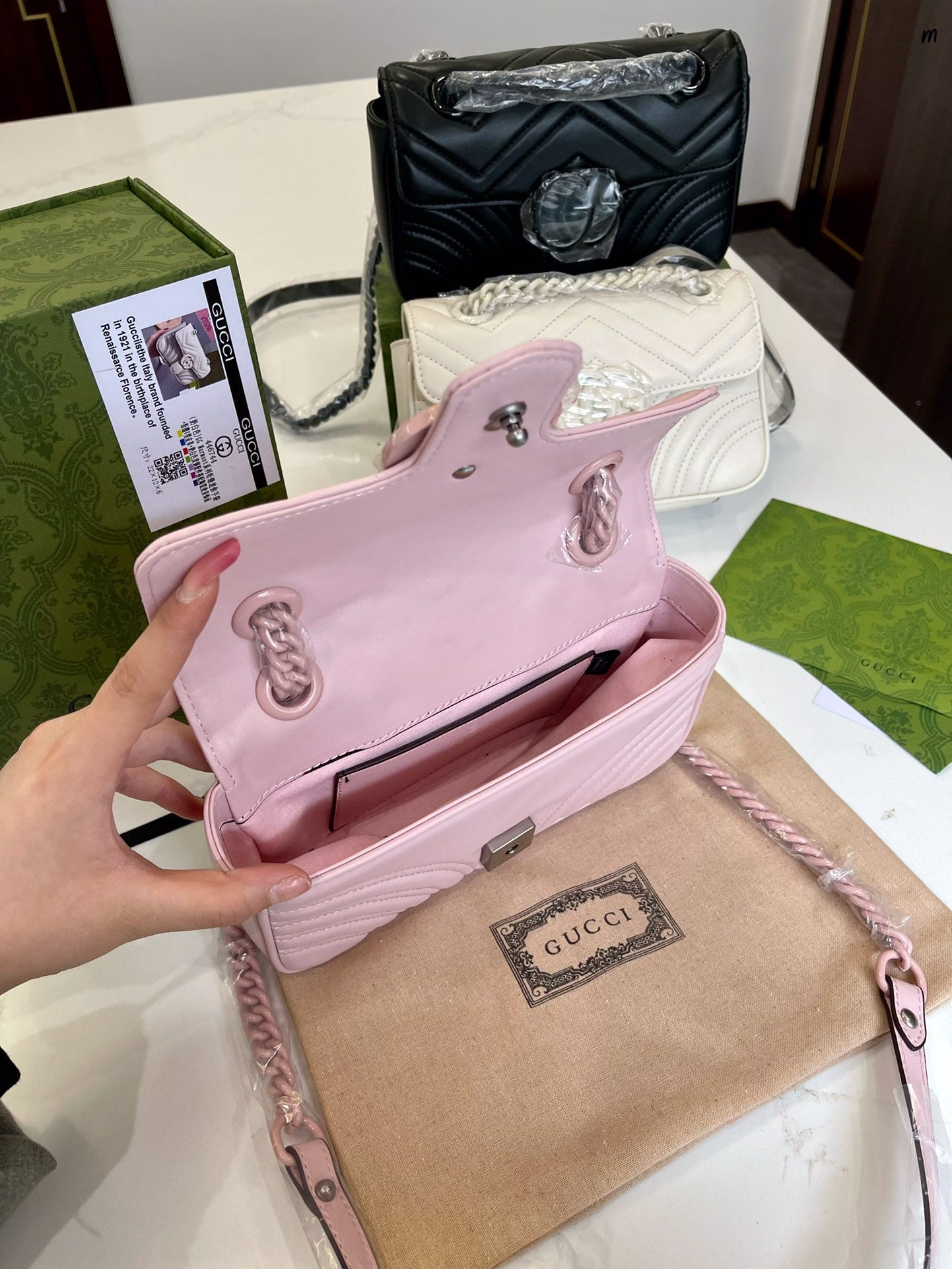 GUCCI BAG  511