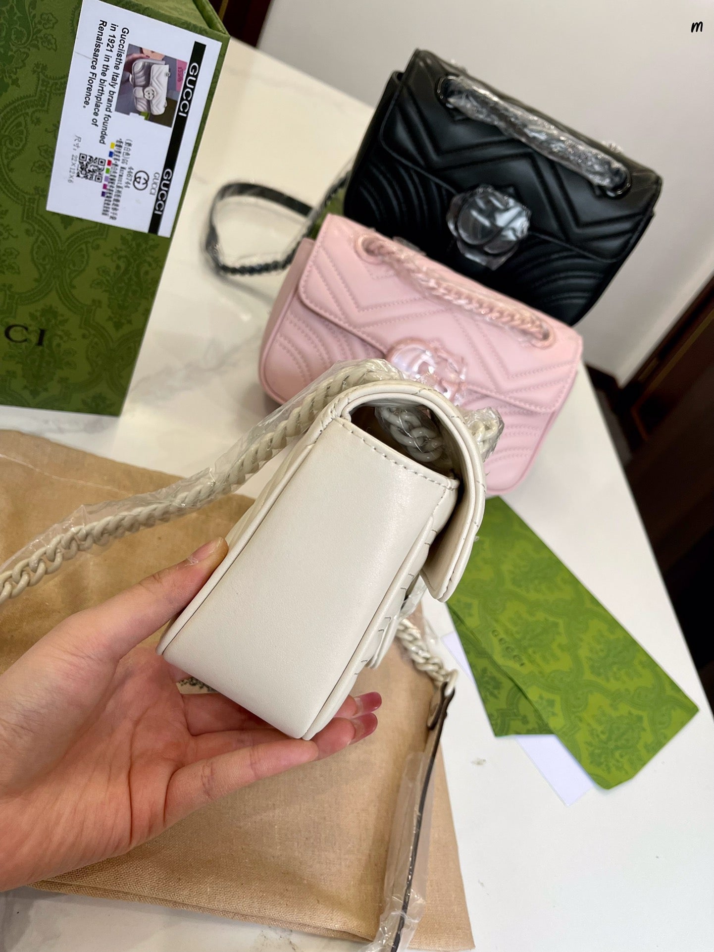 GUCCI BAG  511