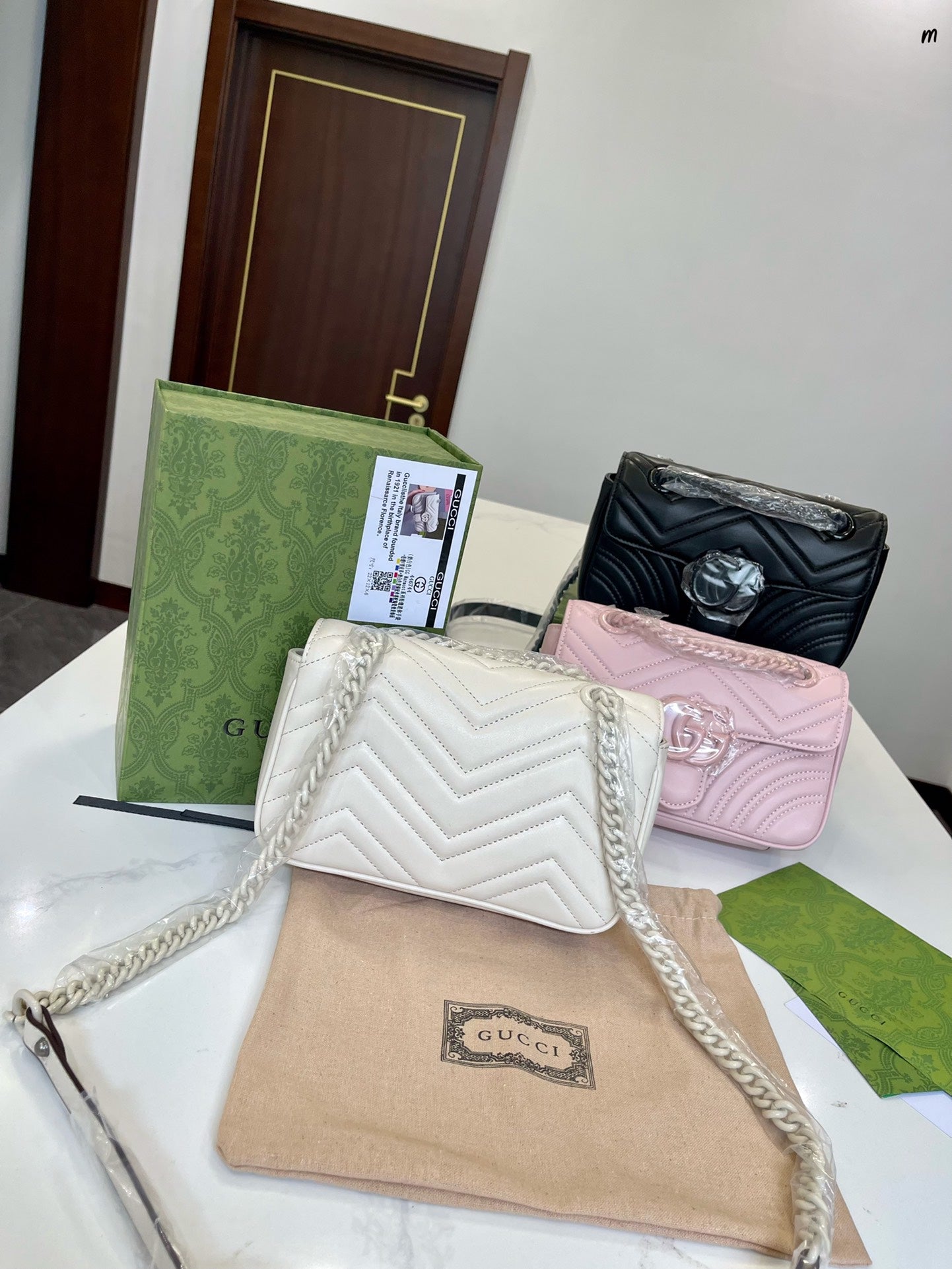 GUCCI BAG  511
