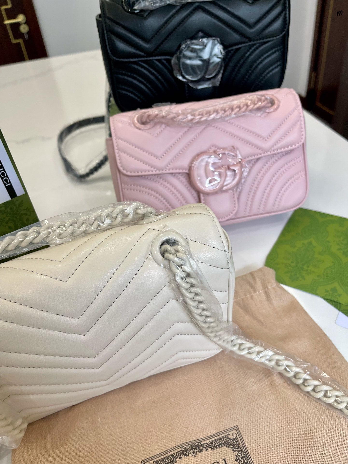 GUCCI BAG  511