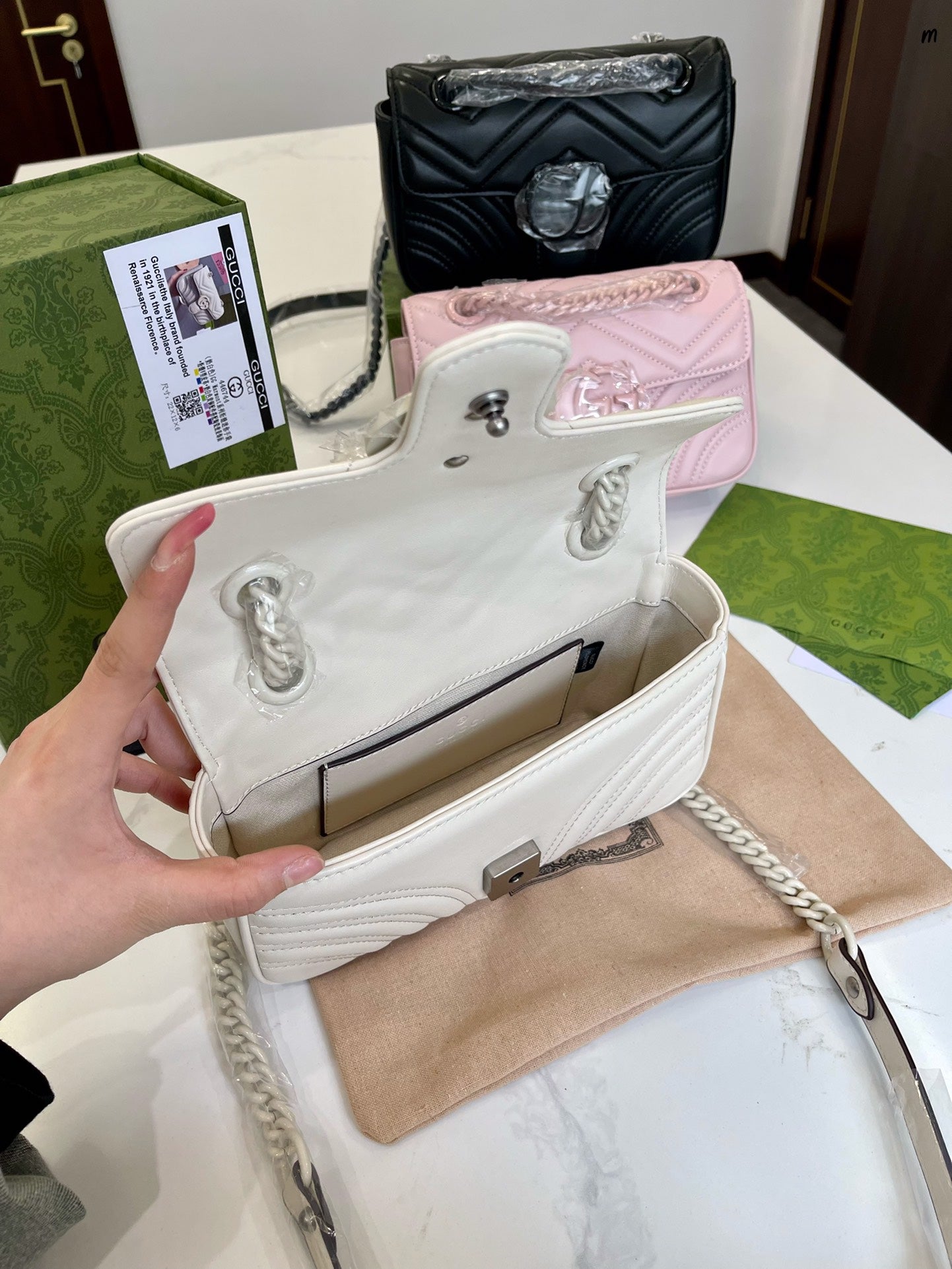 GUCCI BAG  511