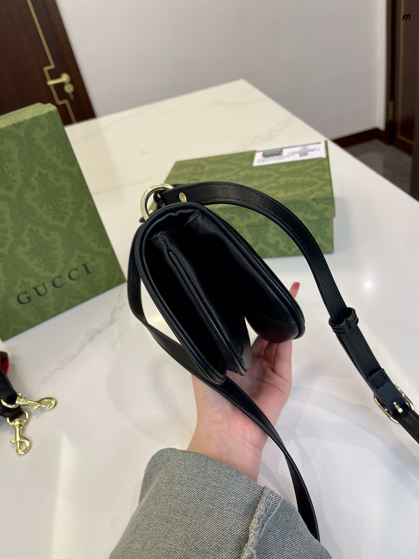 GUCCI BAG 513-2