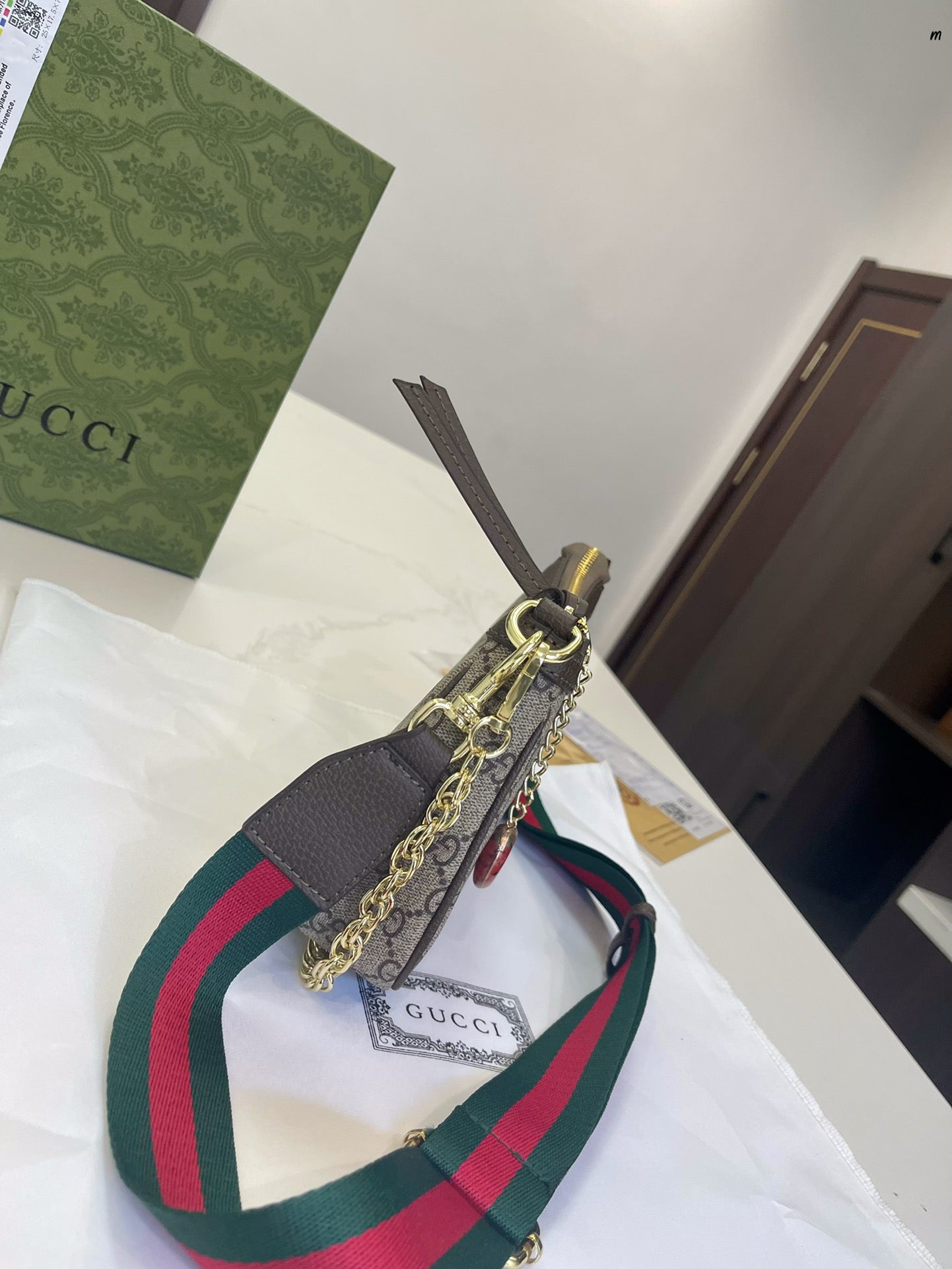 GUCCI BAG  516