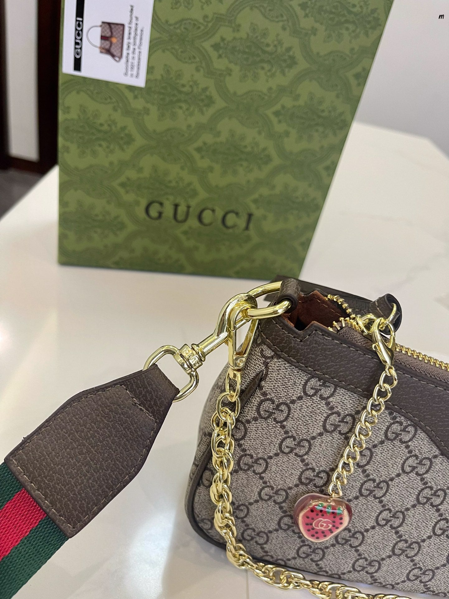 GUCCI BAG  516