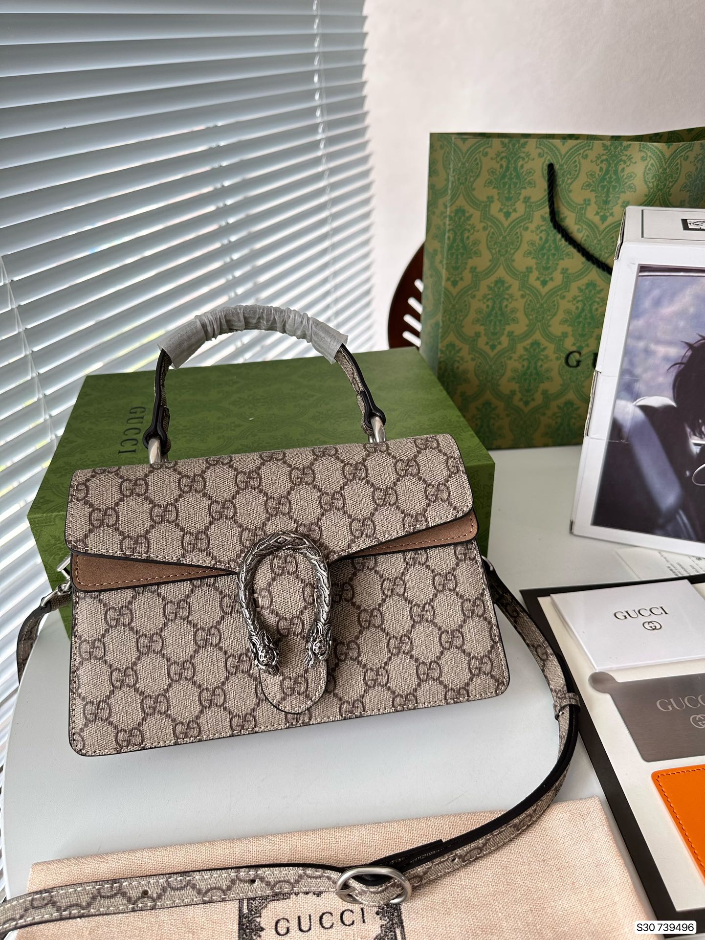 GUCCI BAG 521