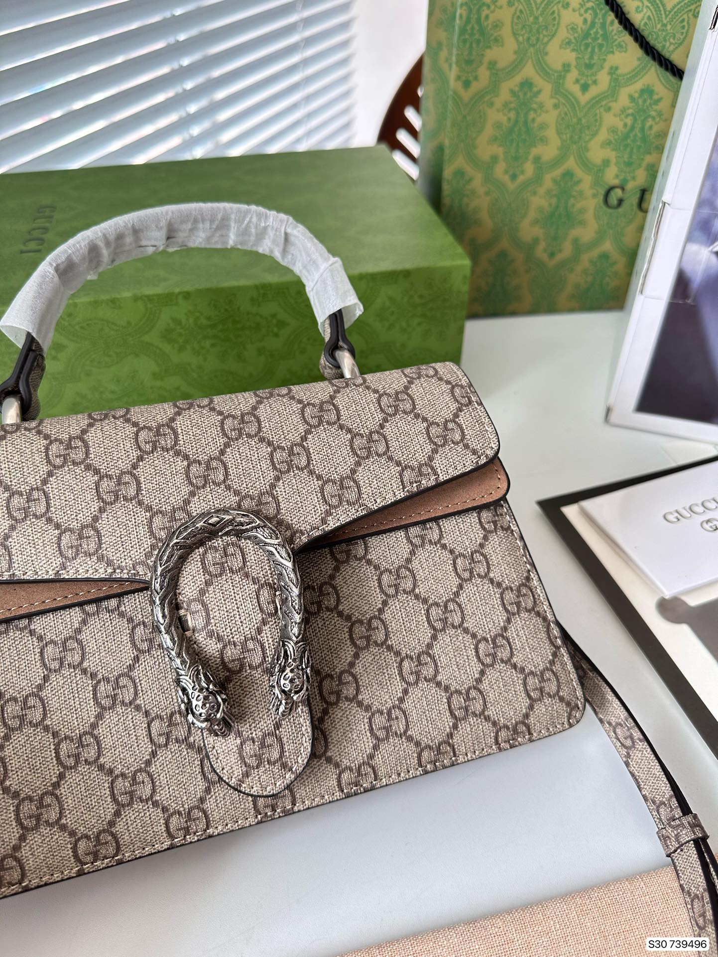 GUCCI BAG 521