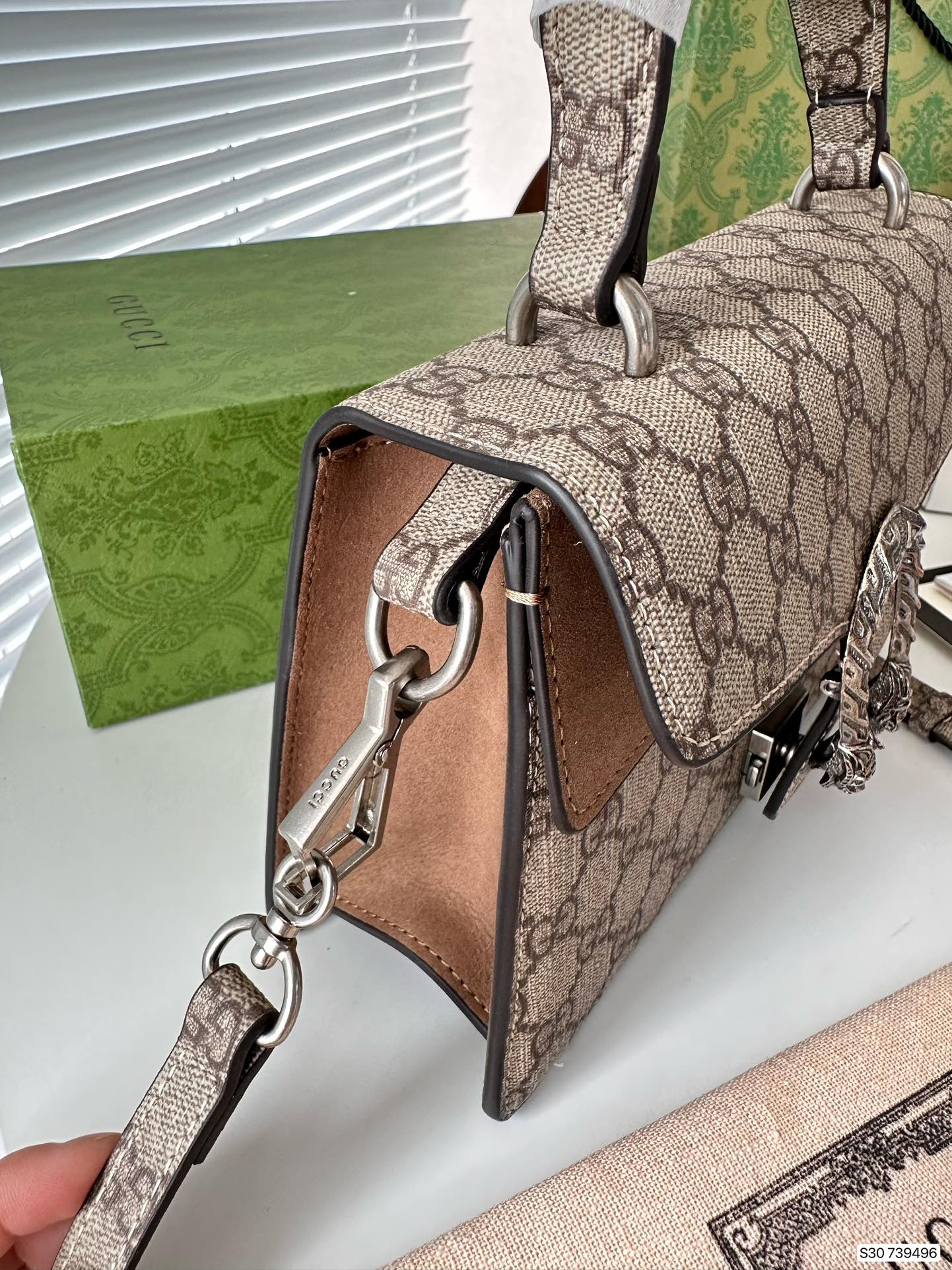 GUCCI BAG 521