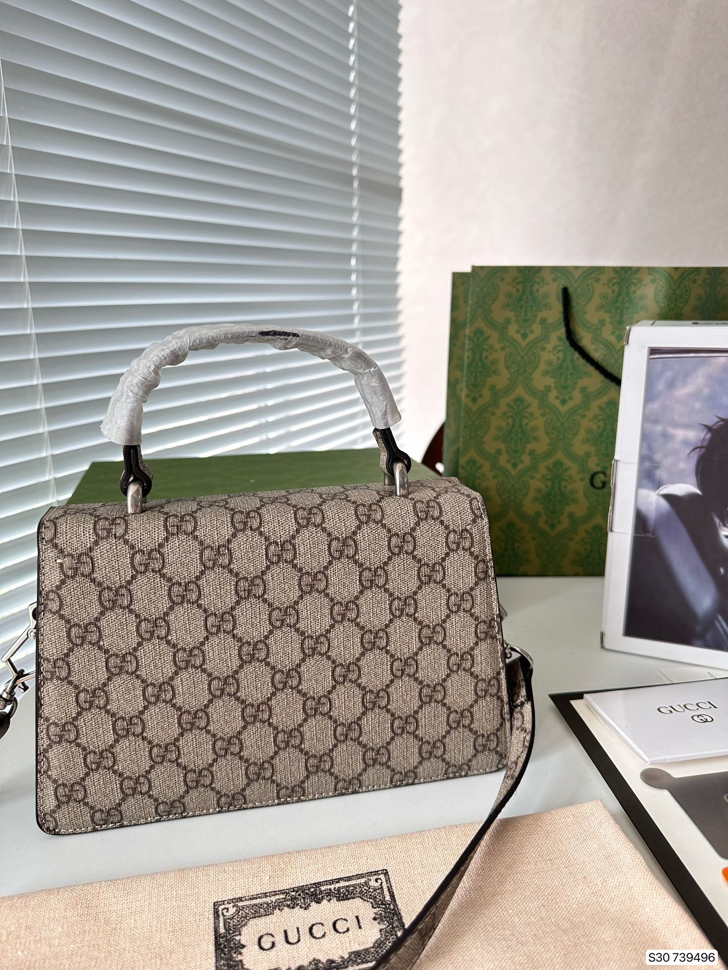 GUCCI BAG 521