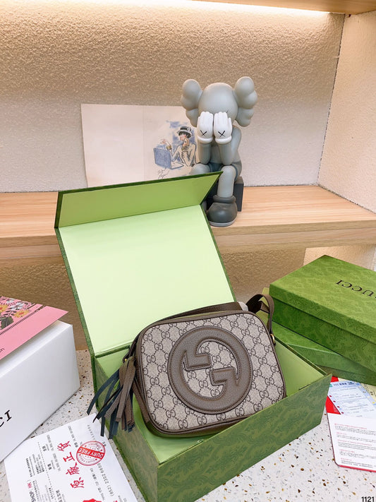 GUCCI BAG 523