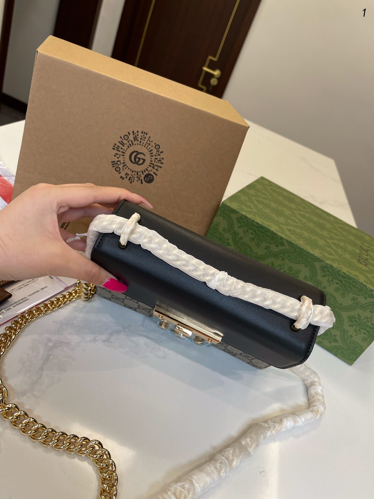 GUCCI BAG 539