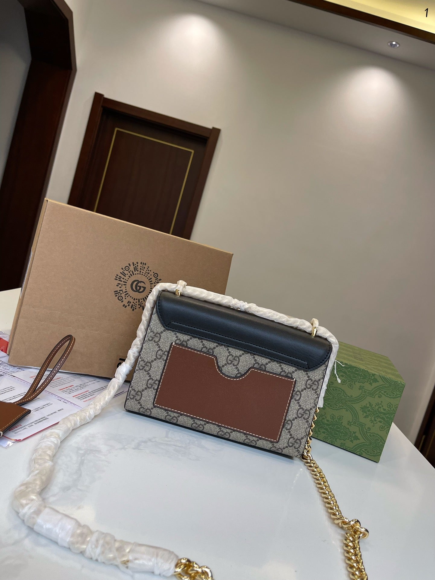 GUCCI BAG 539