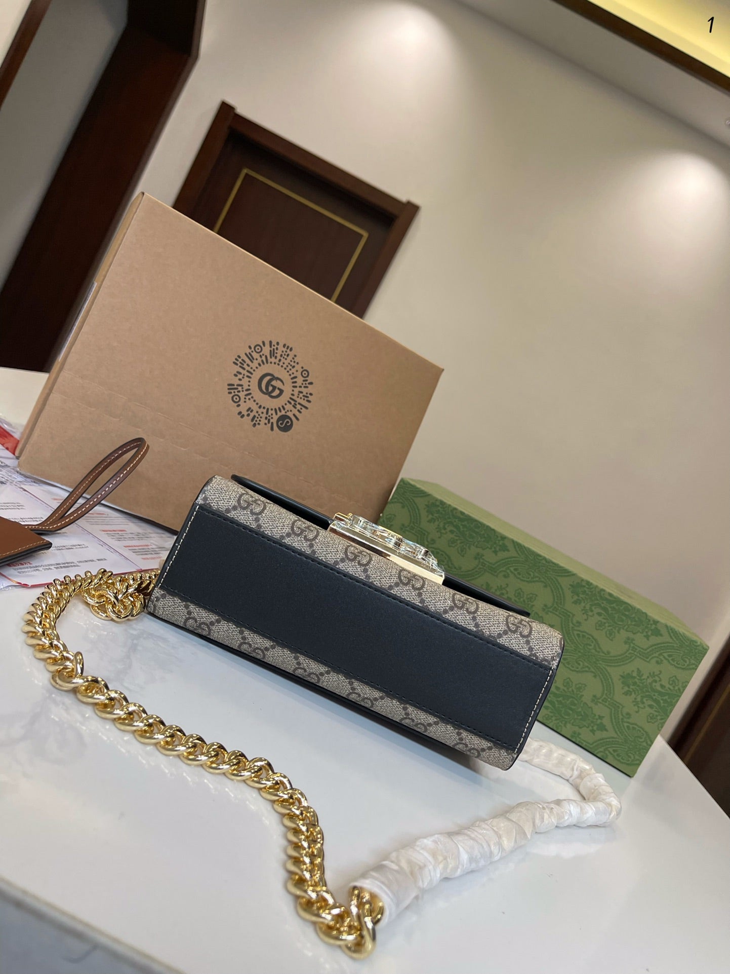GUCCI BAG 539