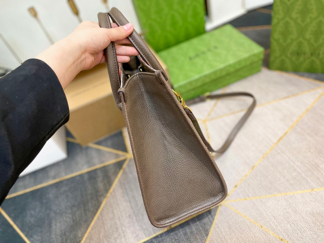 GUCCI BAG  544
