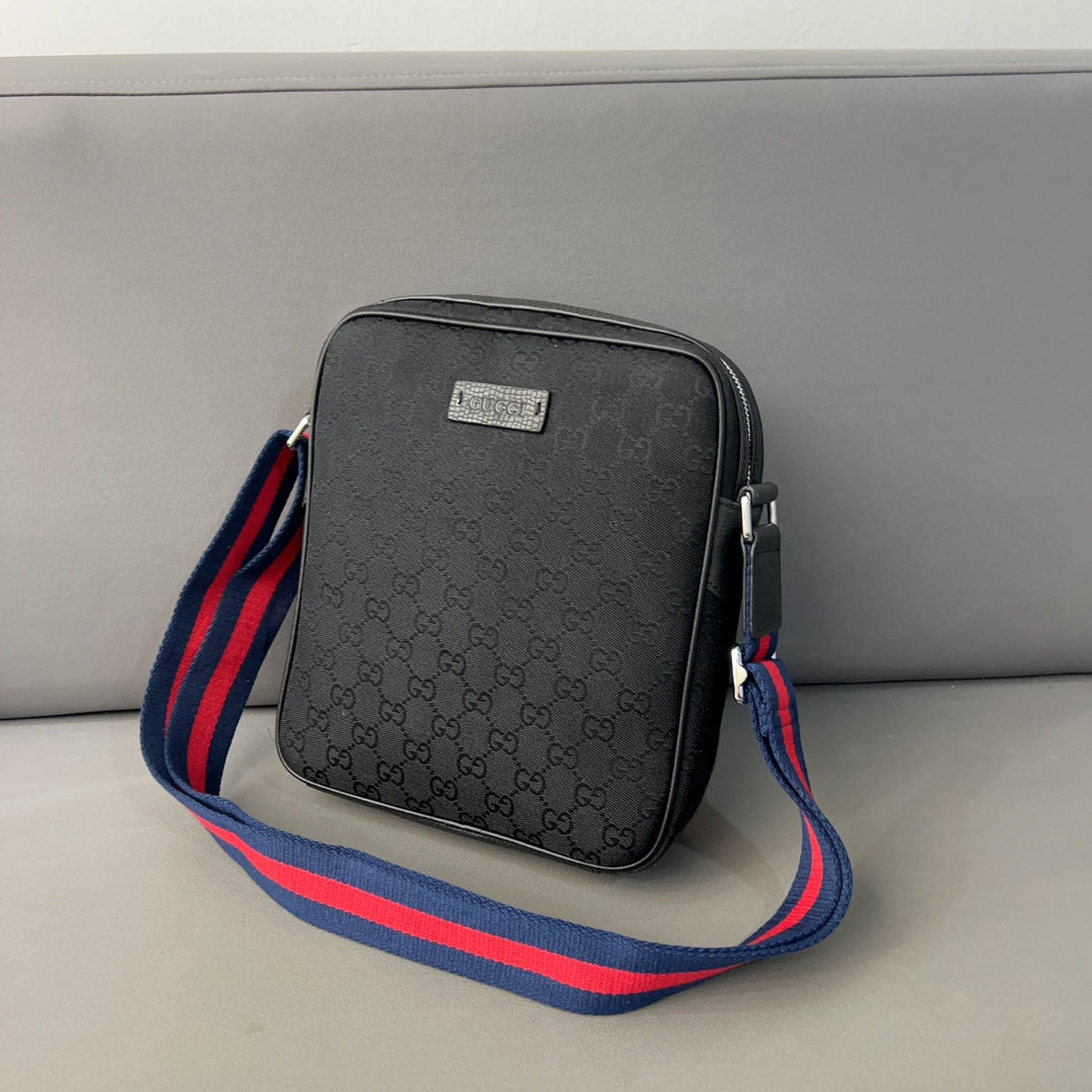 GUCCI BAG 547